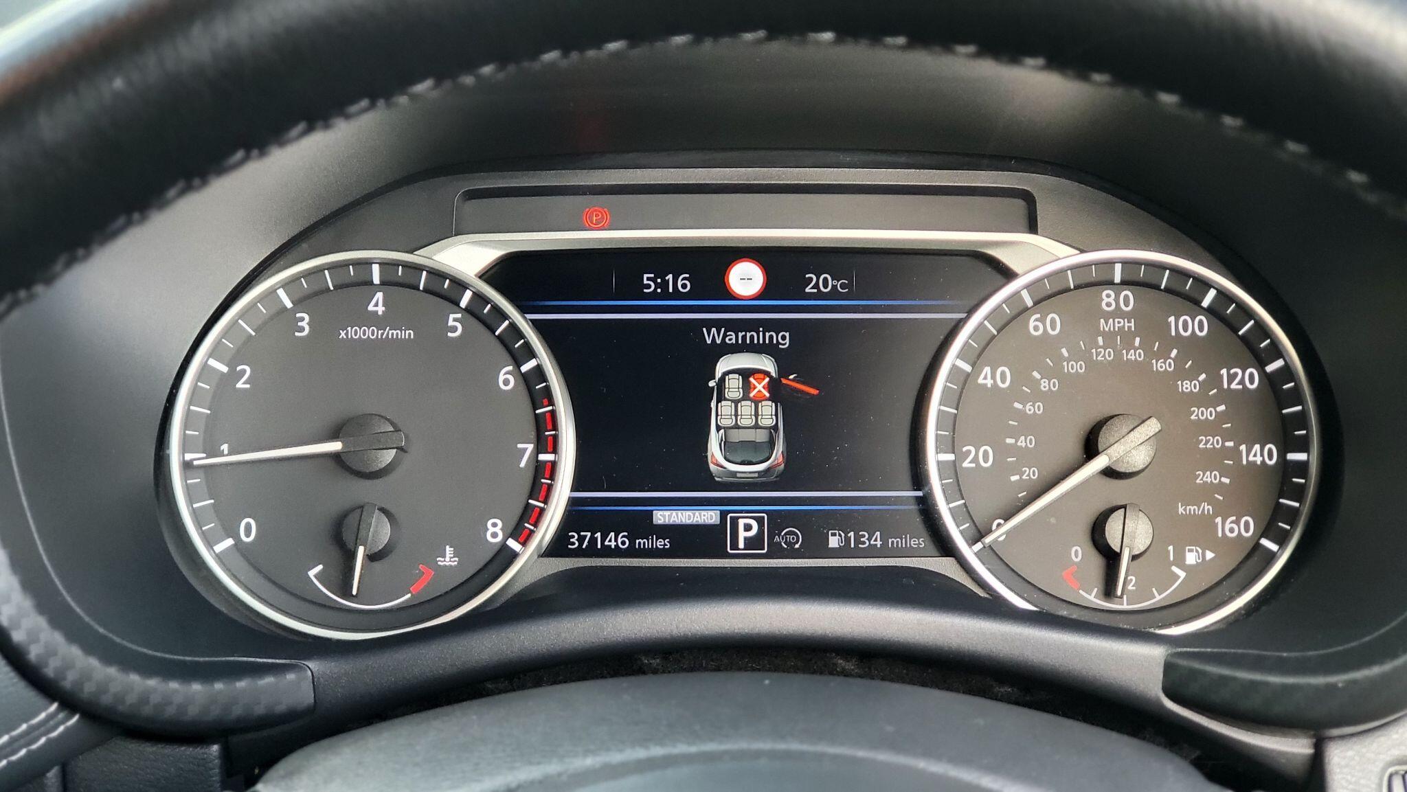 Nissan Juke view 25