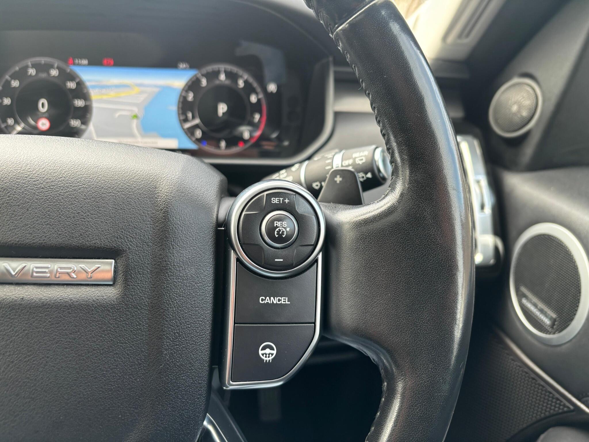 Land Rover Discovery 3 view 8