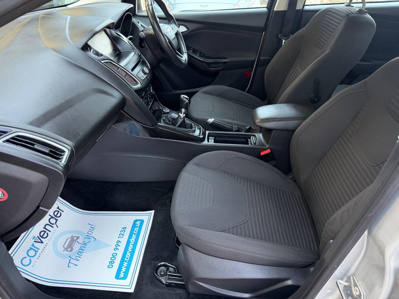 Ford Focus view 24