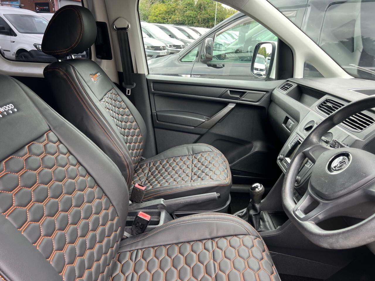 Volkswagen Caddy Maxi Life view 25
