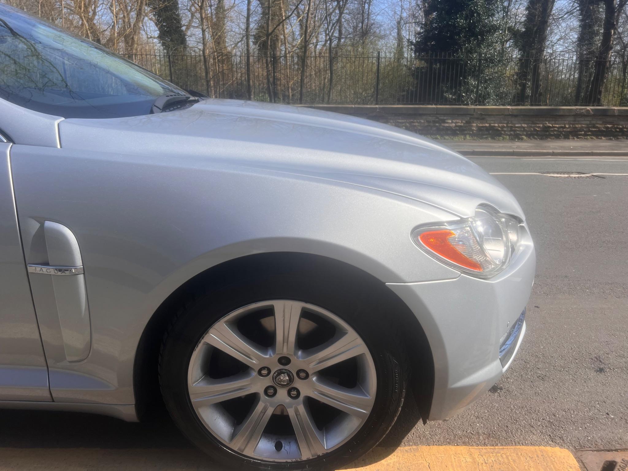 2011 Jaguar XF 3.0d V6 Luxury Auto Euro 5 4dr • 95,964 miles image 7
