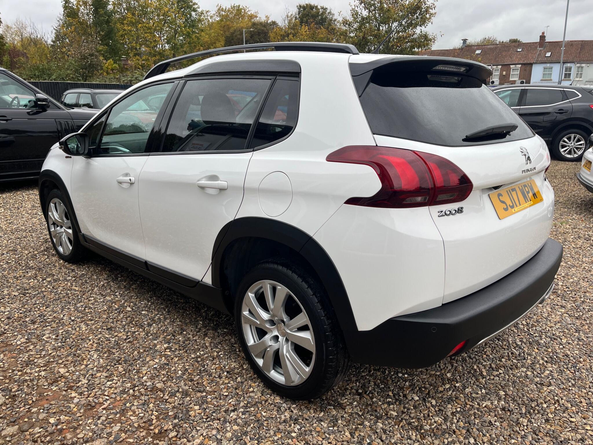 Peugeot 2008 view 7