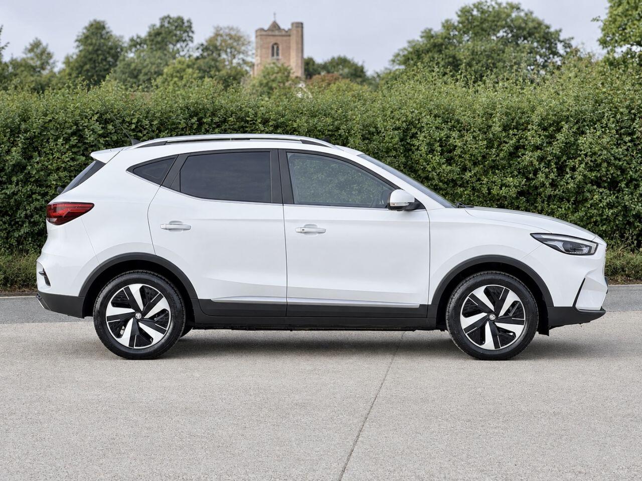 MG ZS view 7