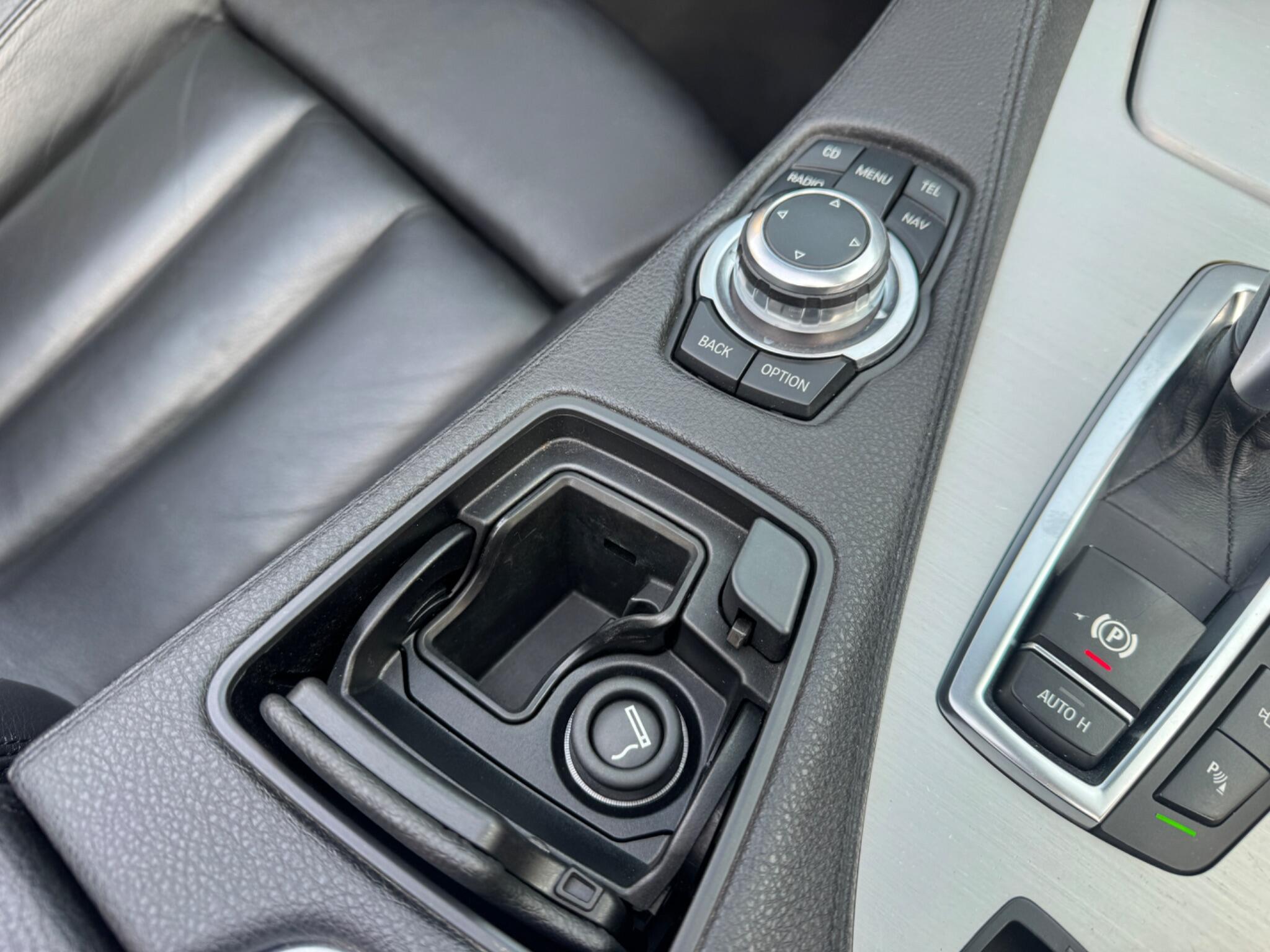 BMW 6 Series view 23