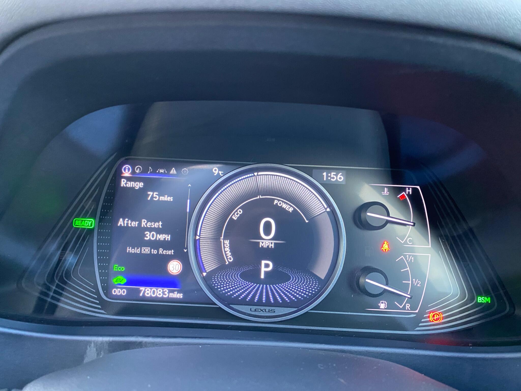 Lexus Ux view 22