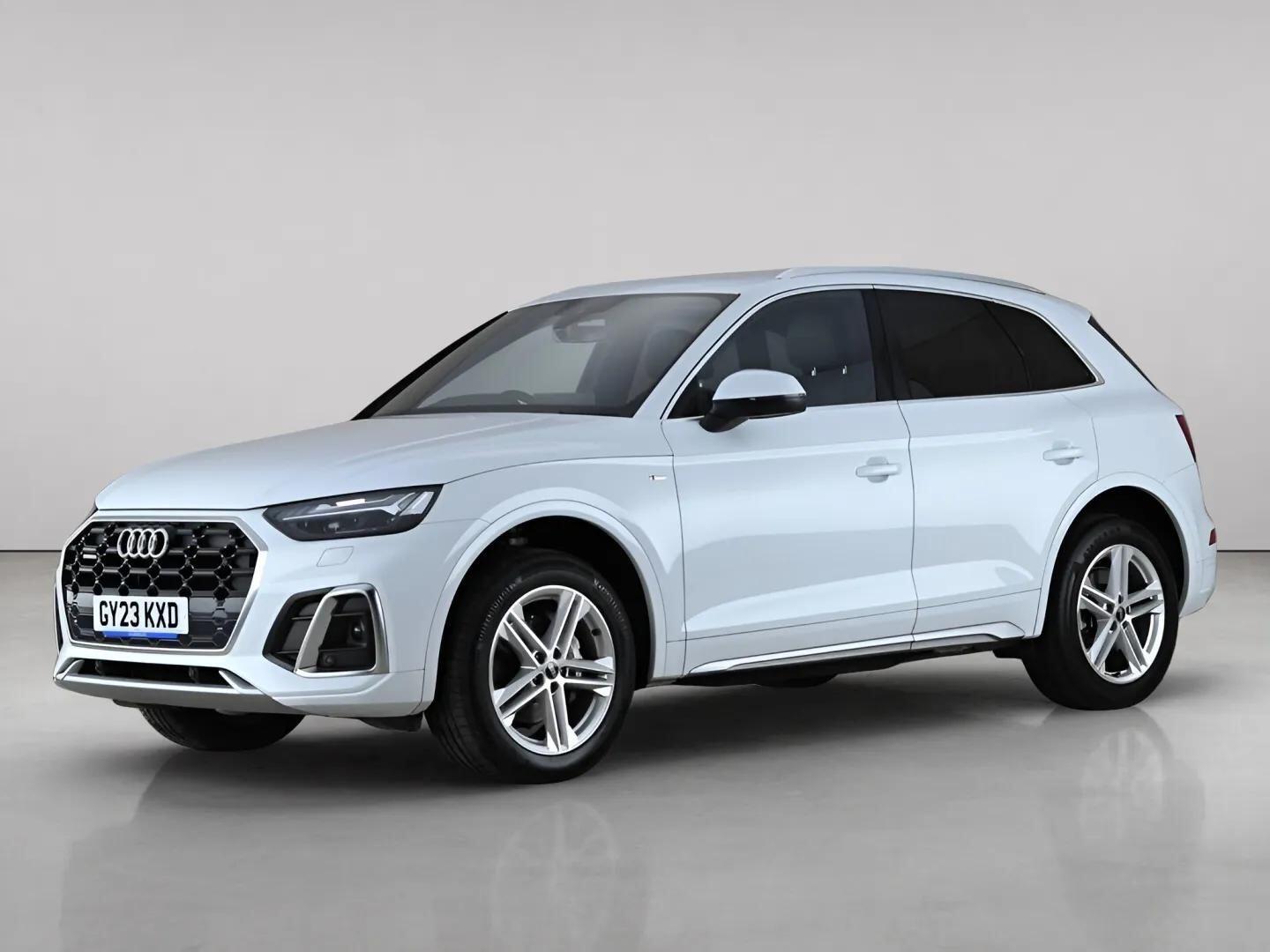 Audi Q5 view 2