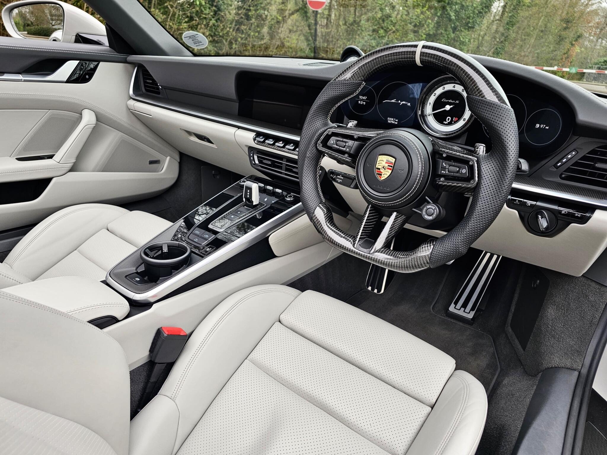 Porsche 911 view 2