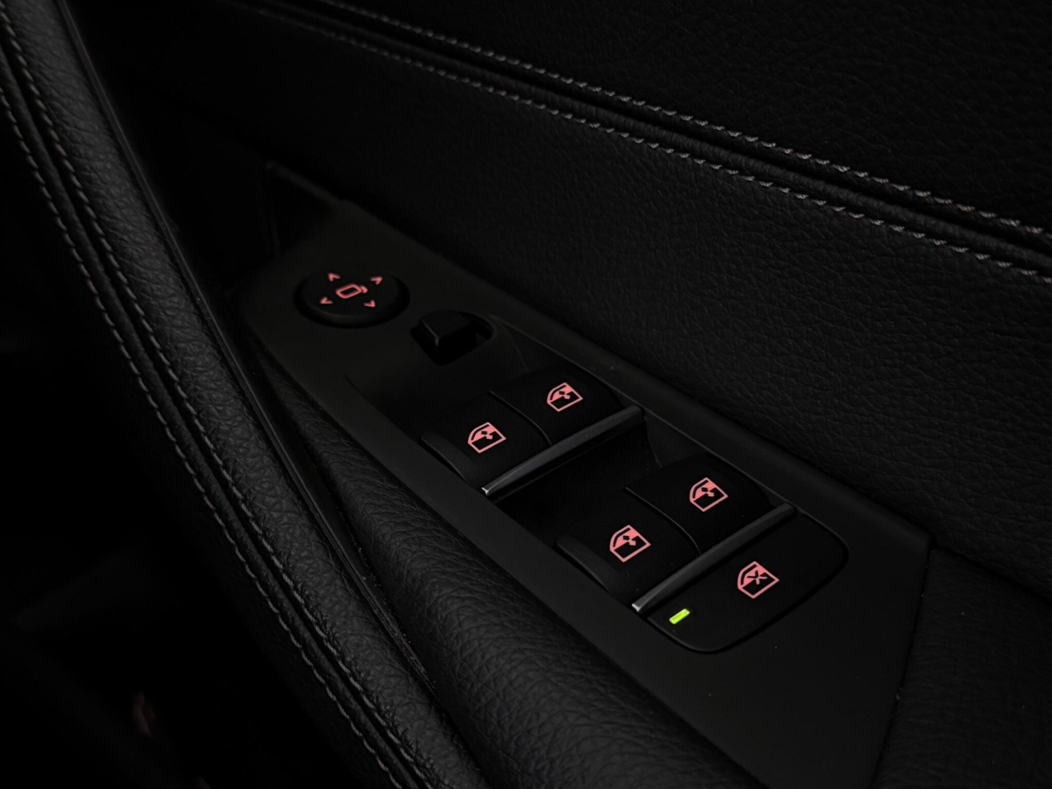 BMW 5 Series view 18