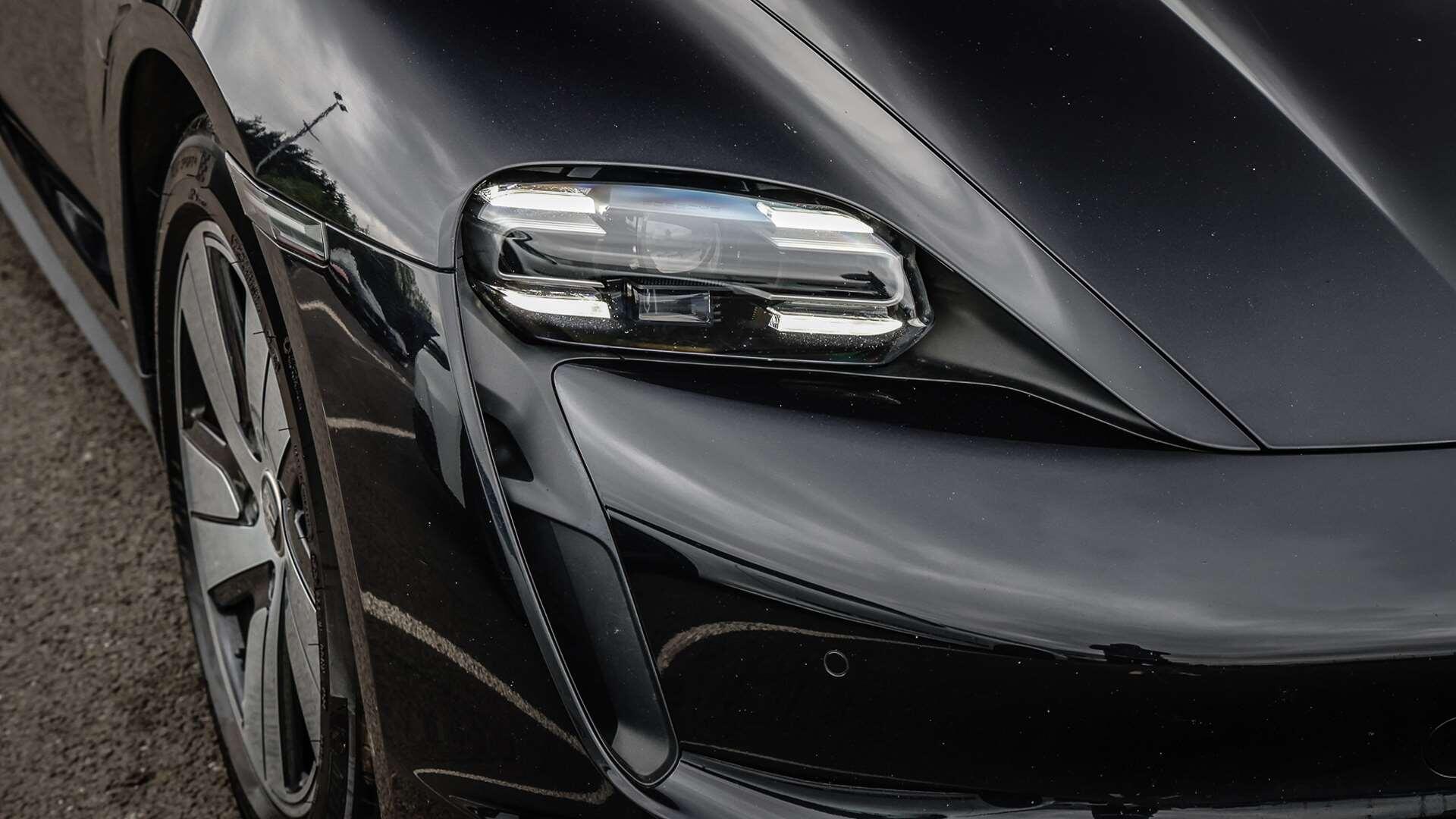 Porsche Taycan view 29
