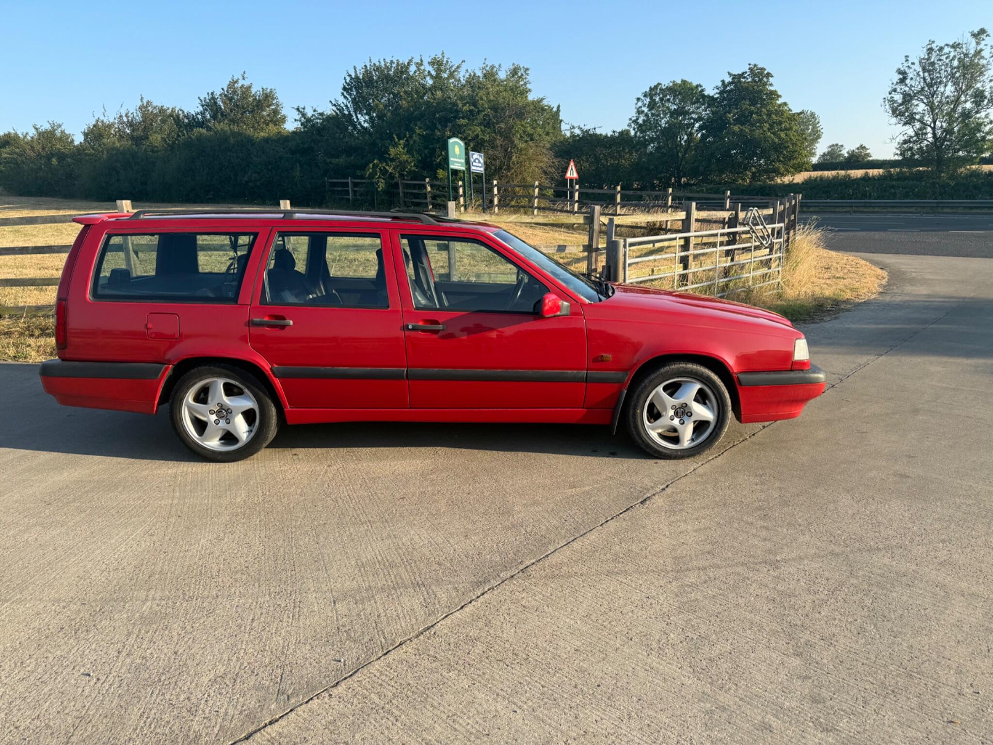 Volvo 850 2.5 20v GLT 5dr — photo 21 of 96