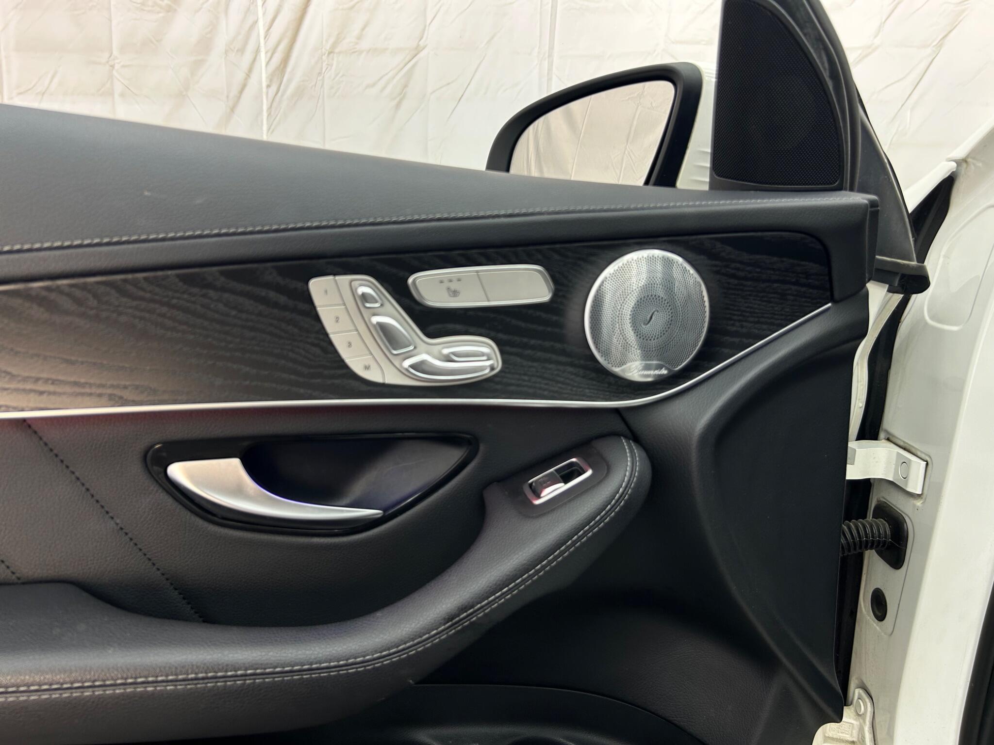 Mercedes-Benz GLC view 57