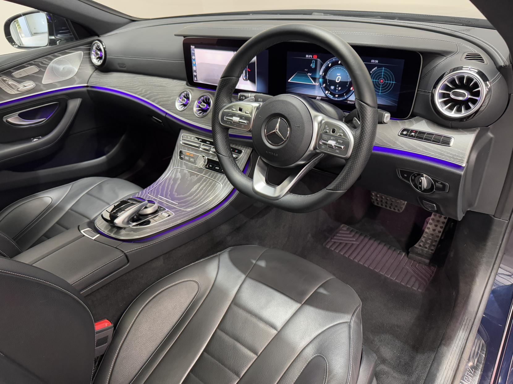 Mercedes-Benz CLS view 21