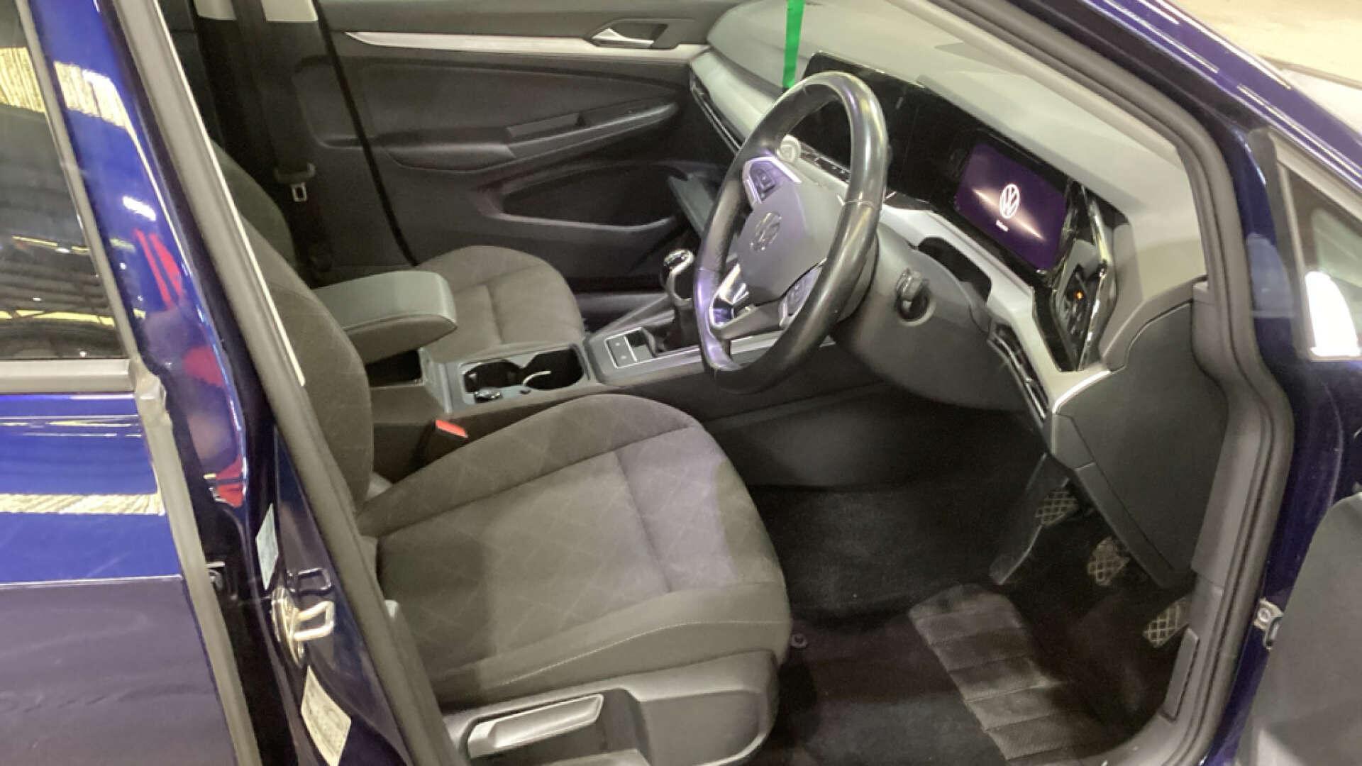 Volkswagen Golf view 9