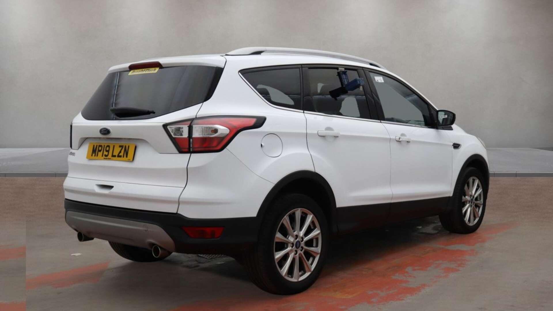 Ford Kuga view 10