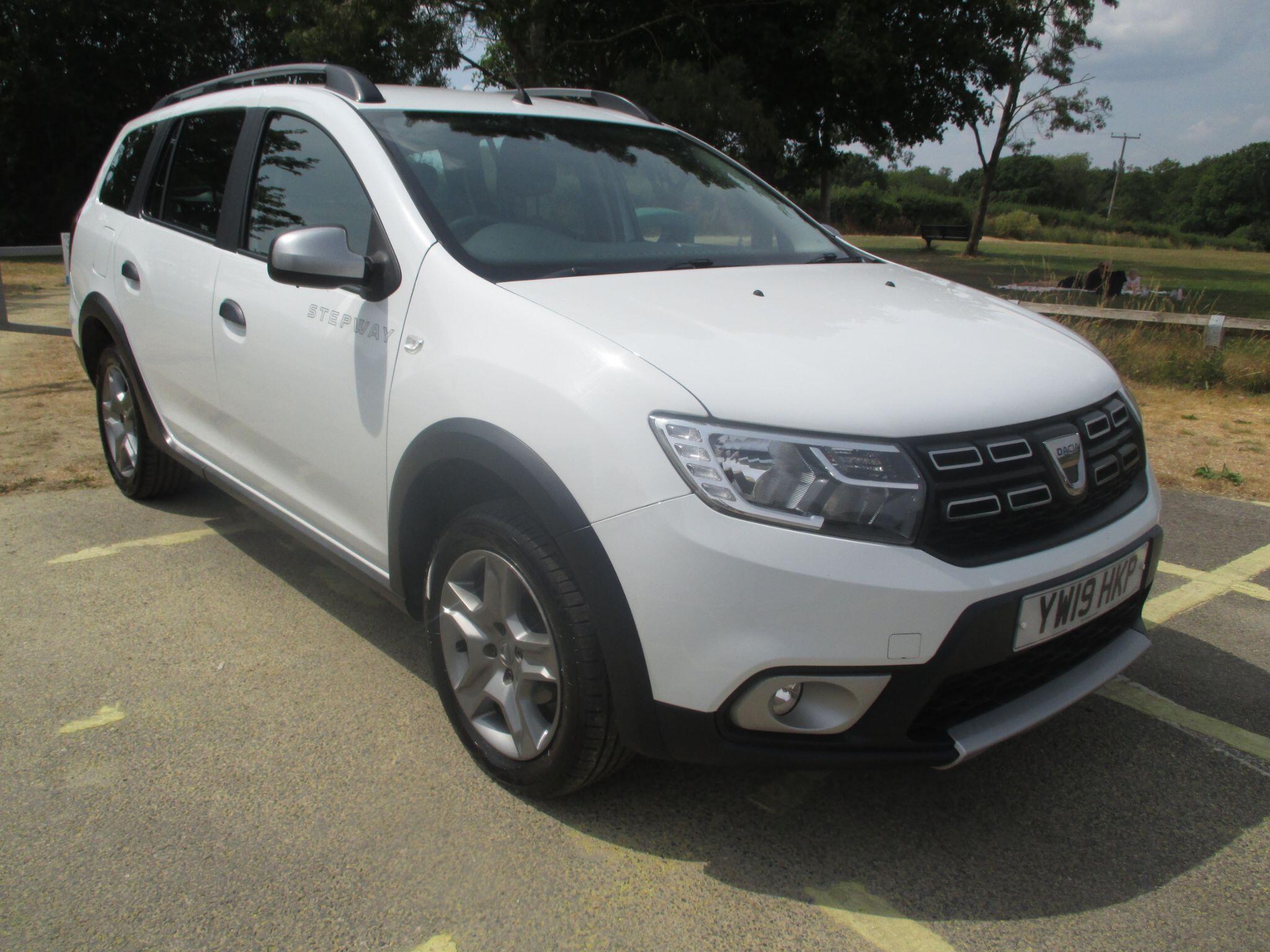 Dacia Logan MCV Stepway view 3