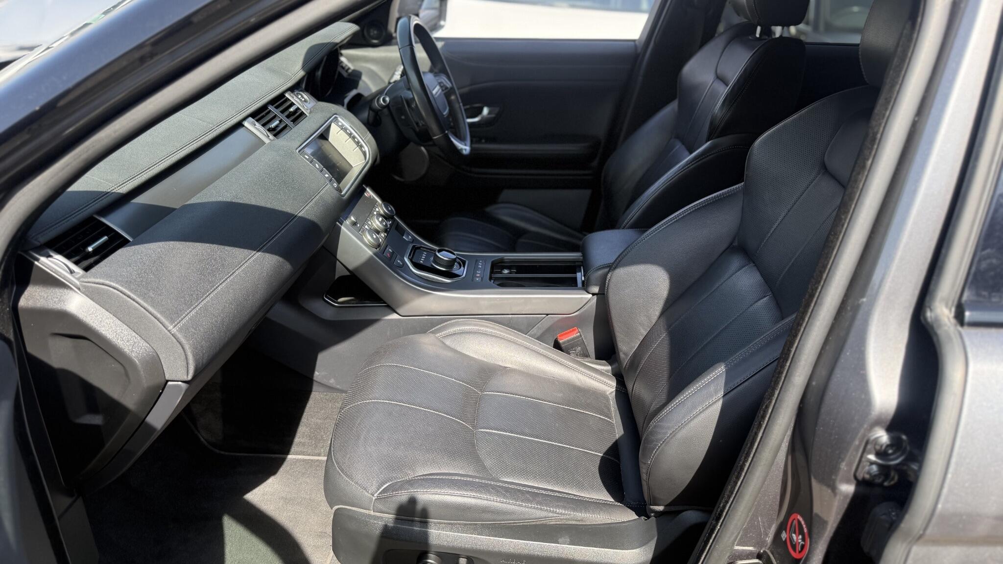 Land Rover Range Rover Evoque view 34