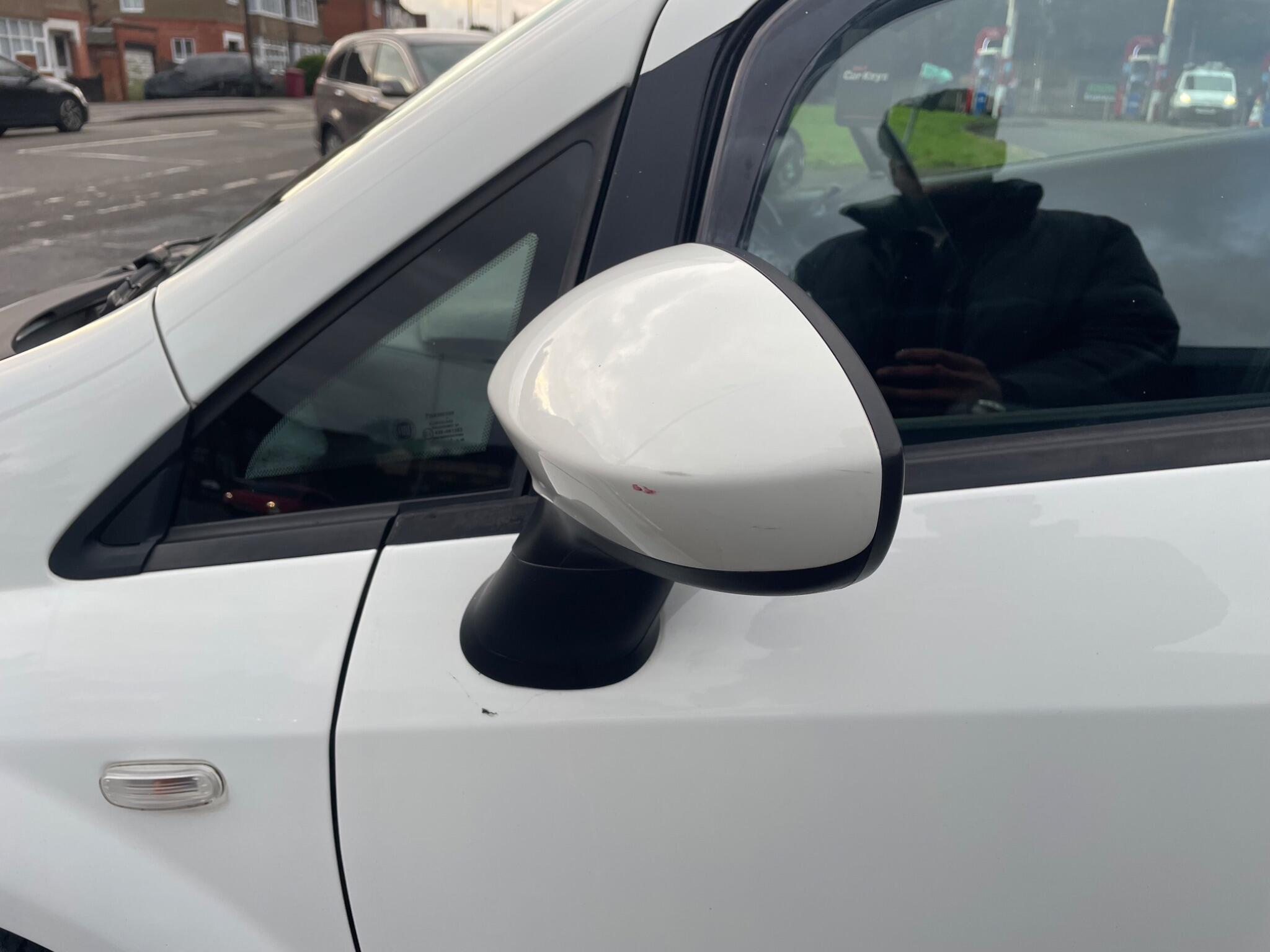 2011 Fiat Punto Evo image 60