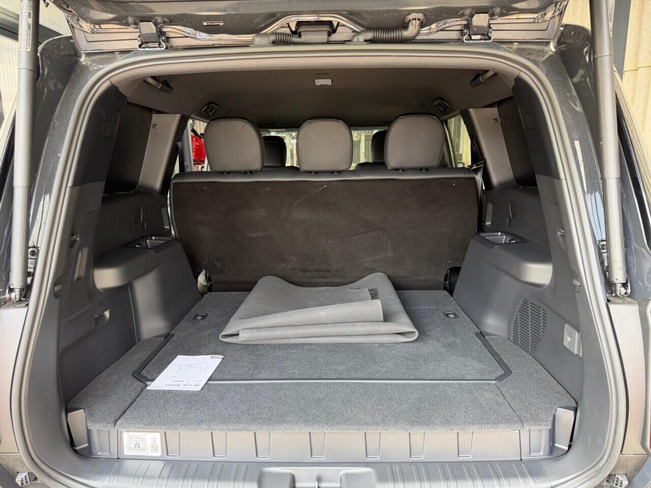 Toyota Land Cruiser view 17