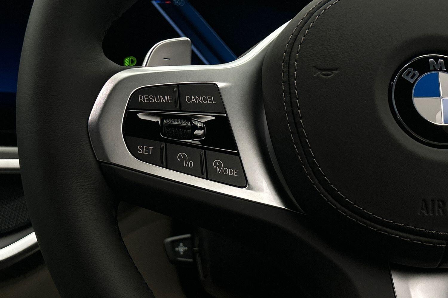 BMW X6 view 17