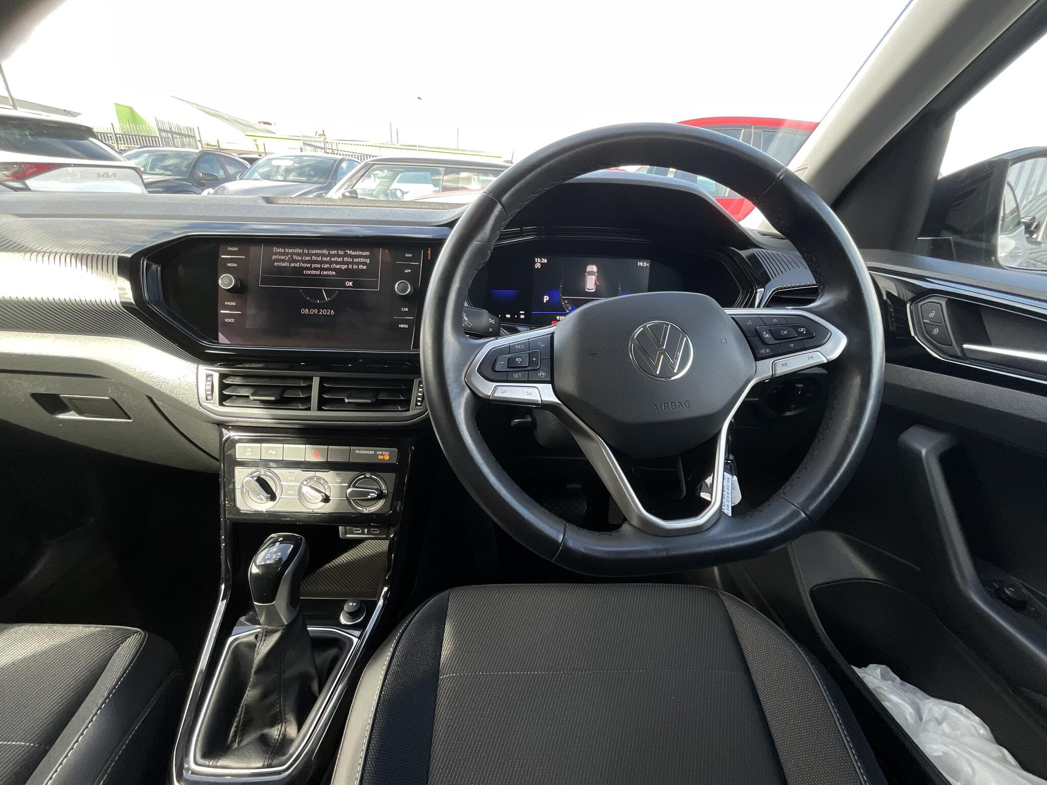 Volkswagen T-Cross view 6
