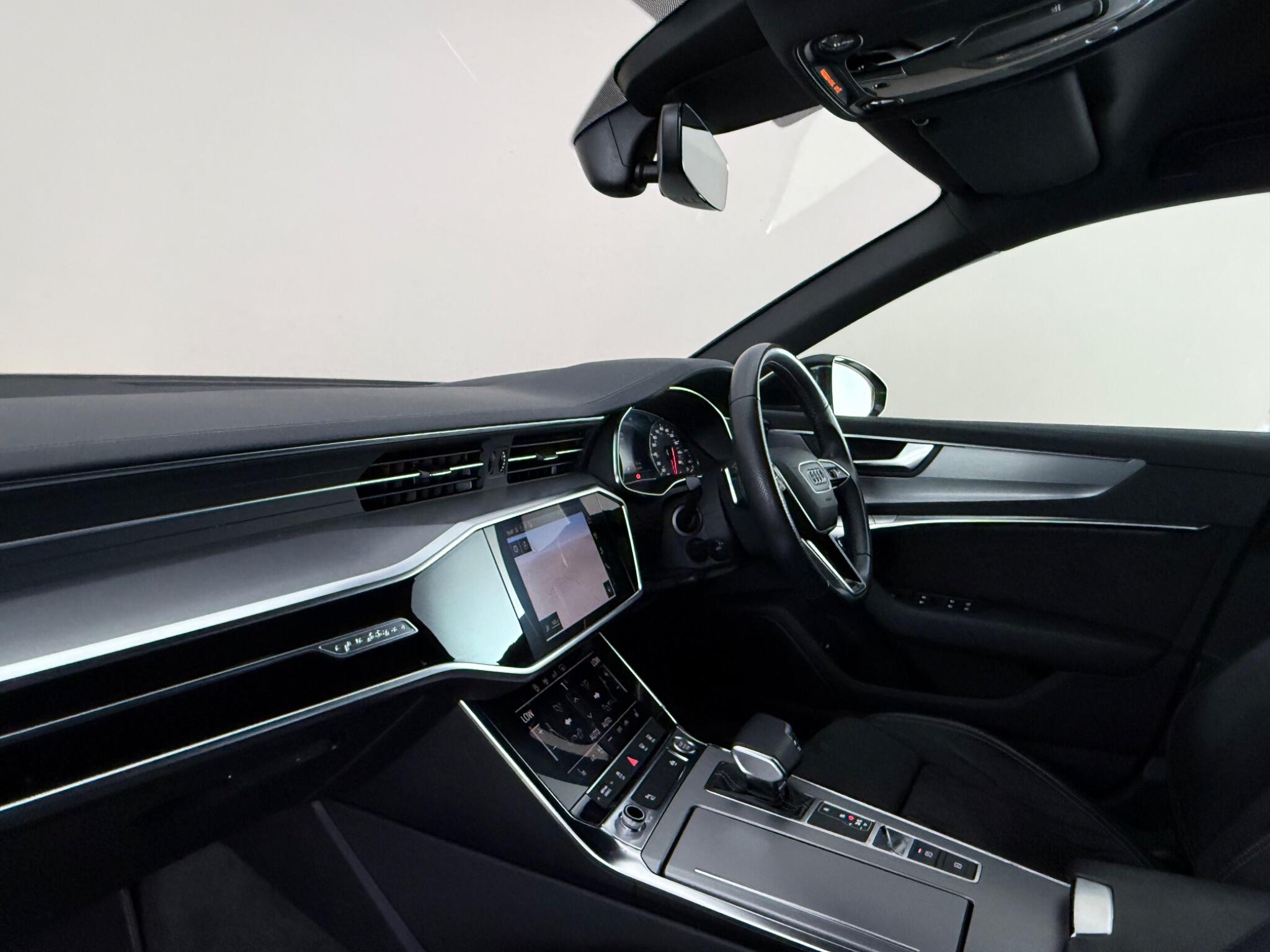 Audi A6 view 4