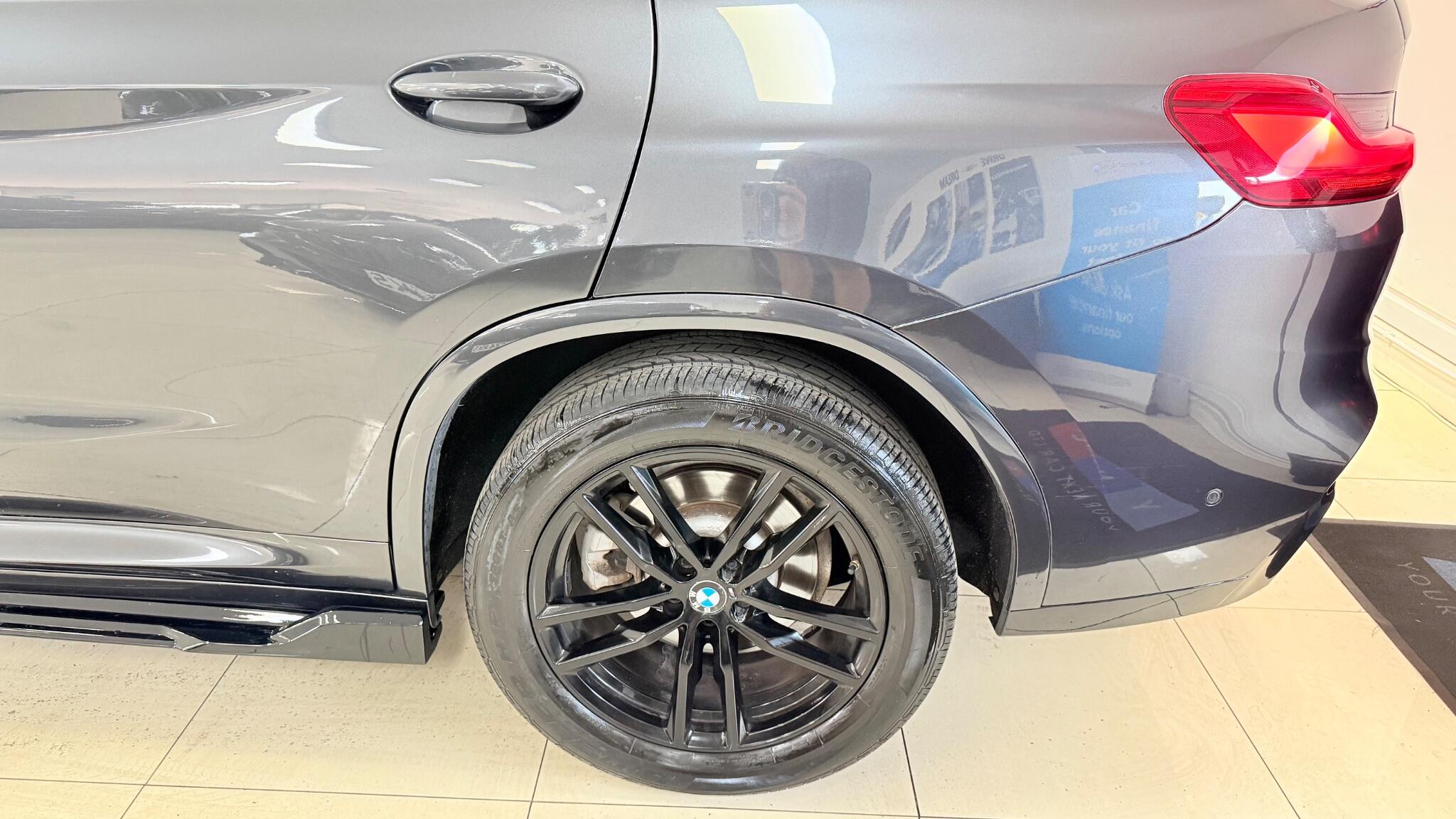 BMW X4 view 42