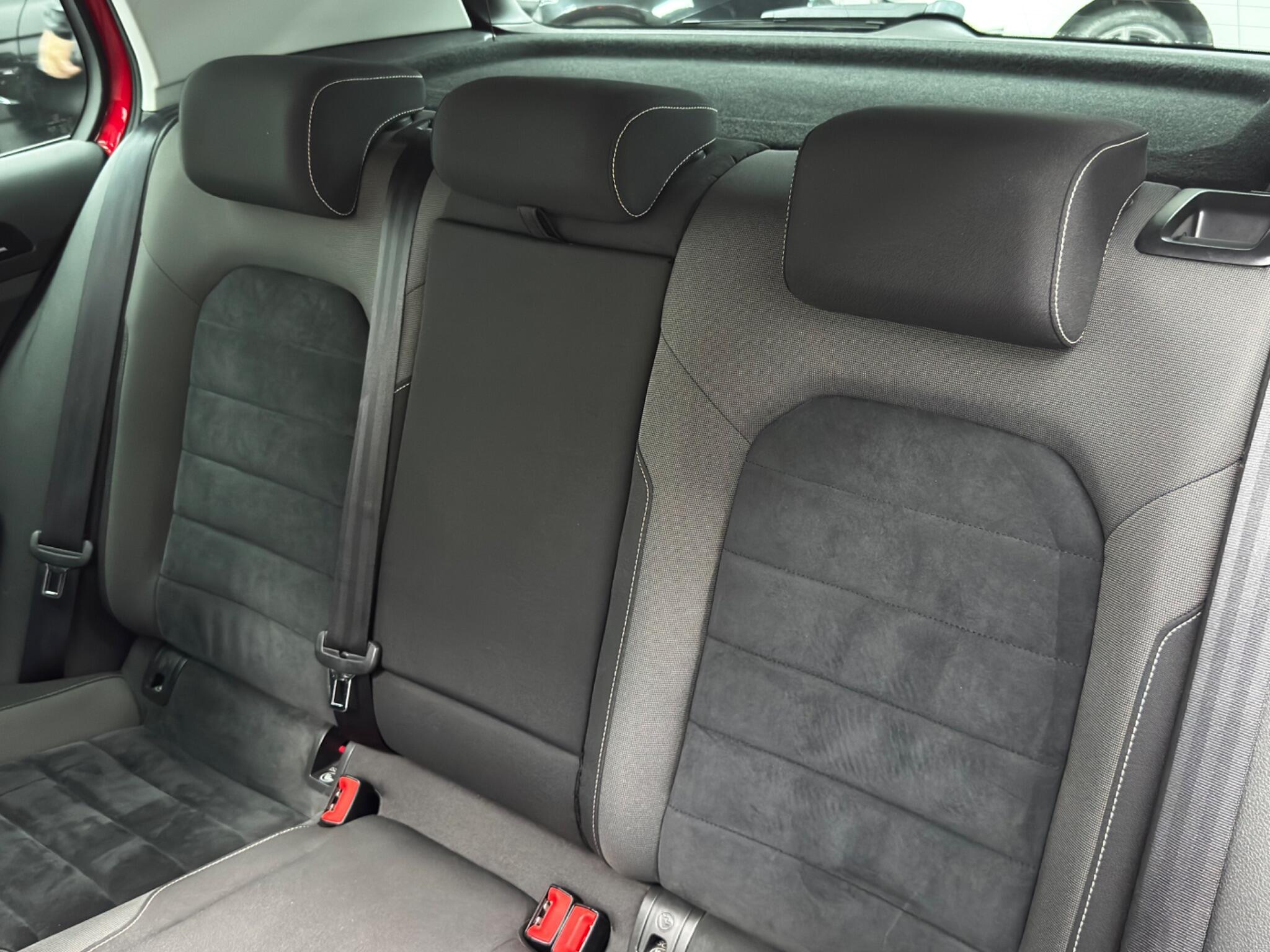 Volkswagen Golf view 52