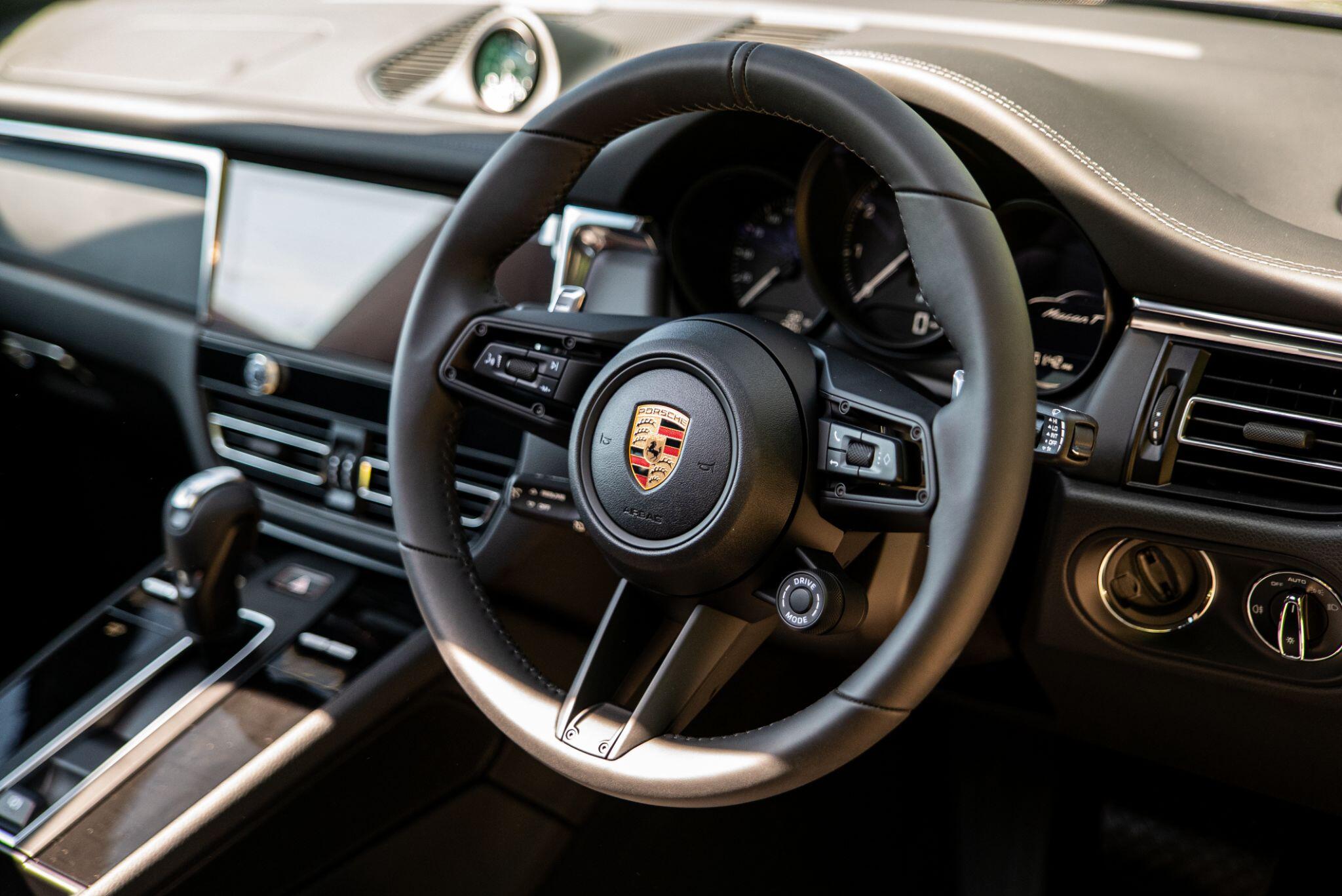 Porsche Macan view 84