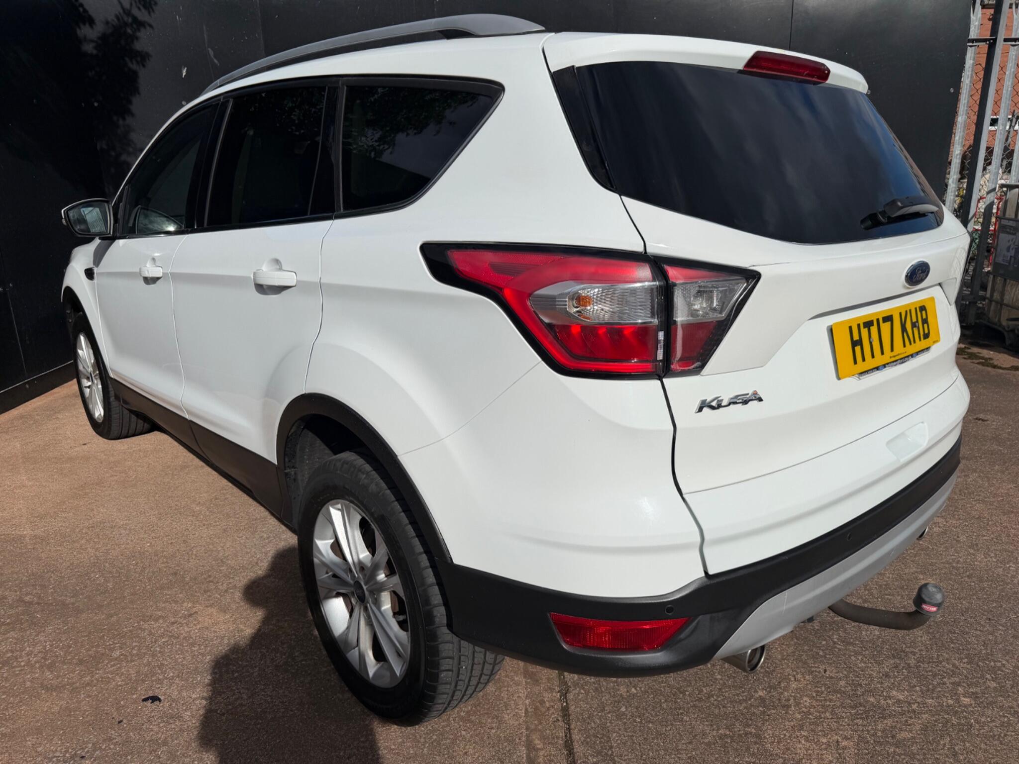 Ford Kuga view 13