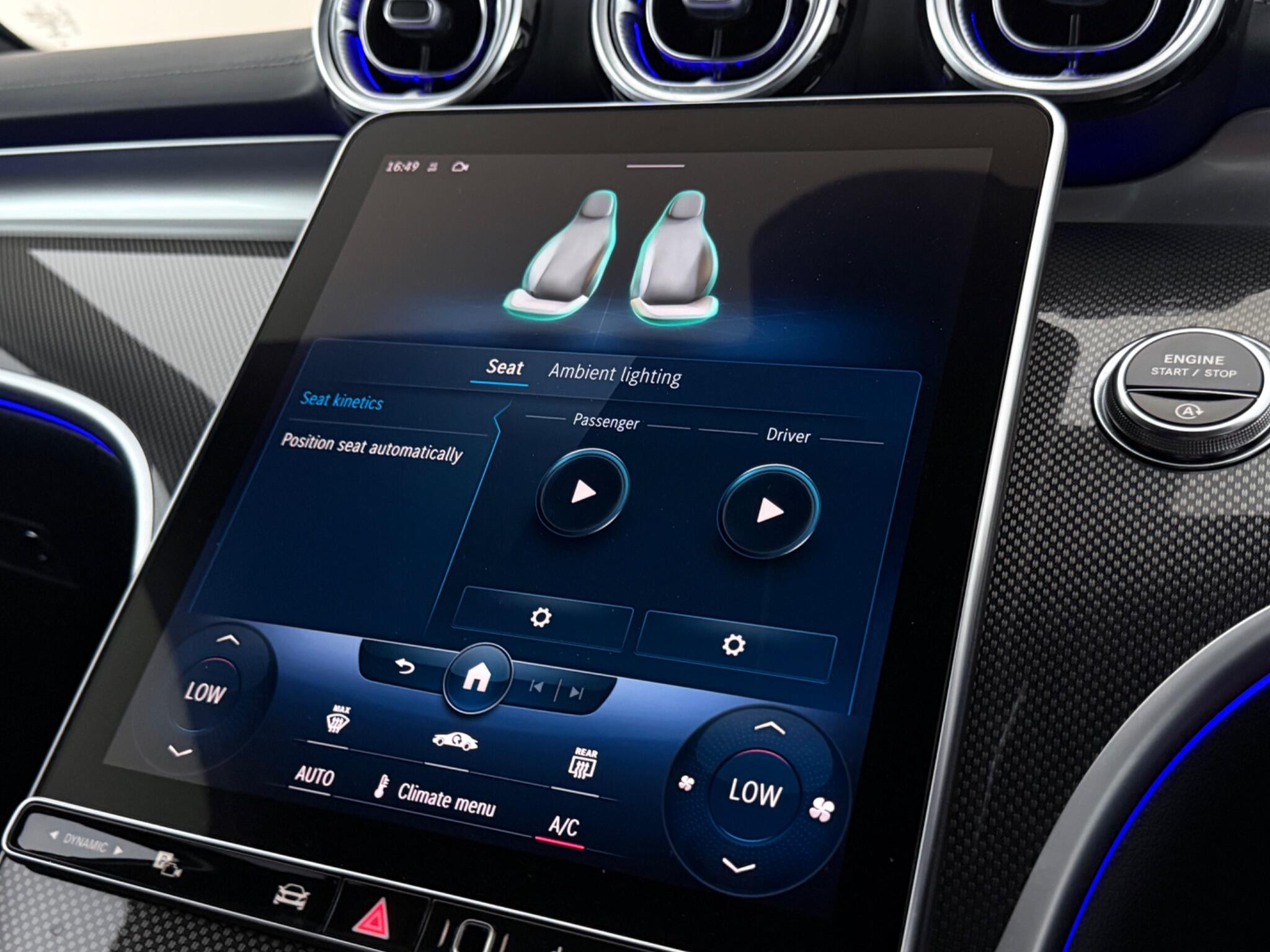 Mercedes-Benz C-Class view 26
