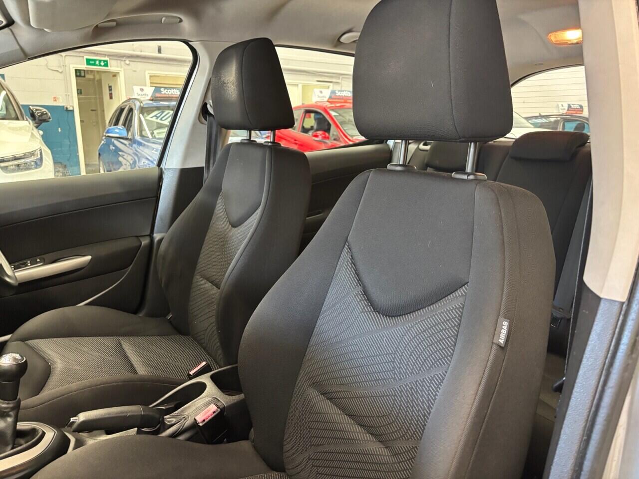 Peugeot 308 view 27