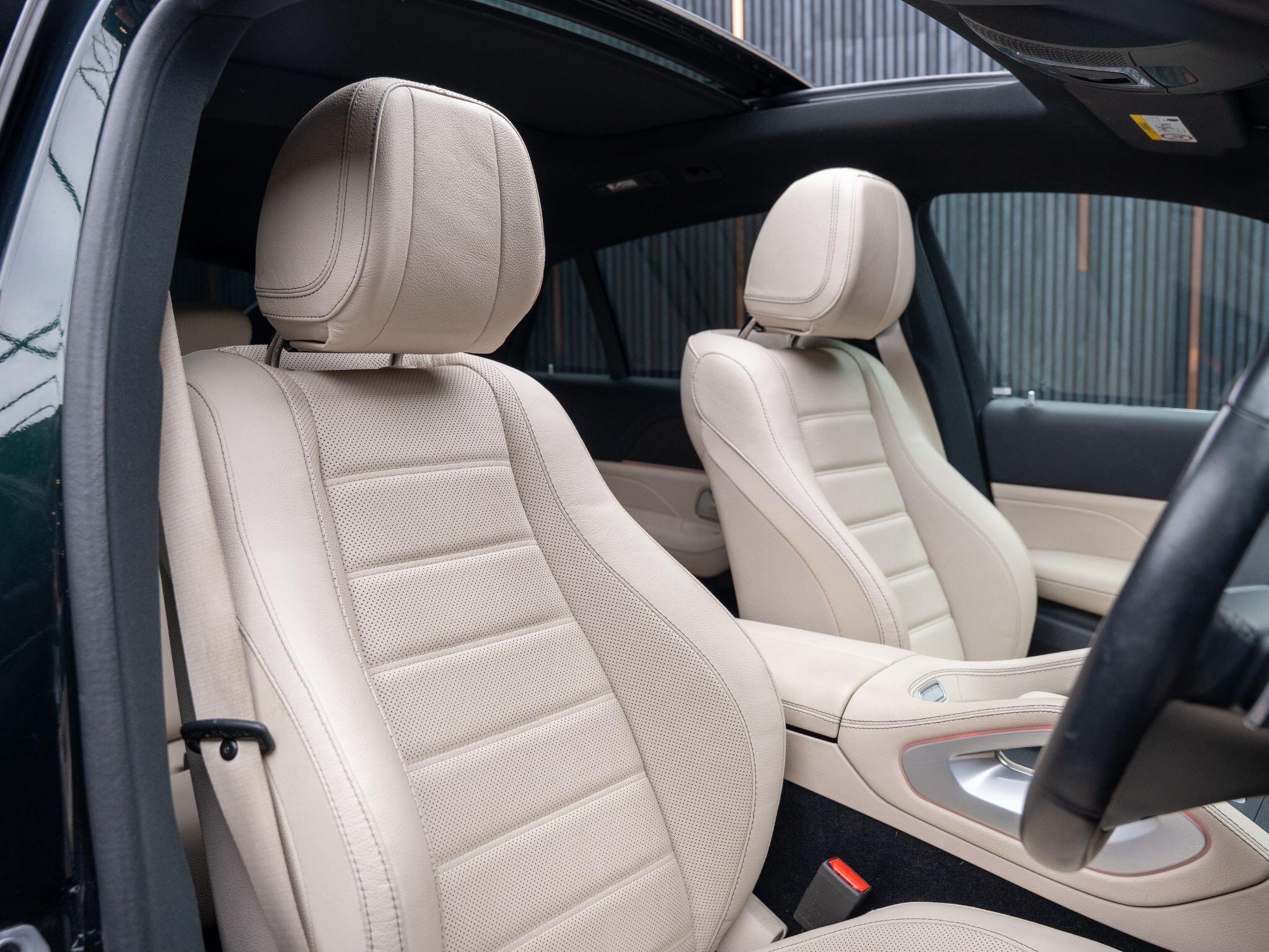 Mercedes-Benz GLE view 2