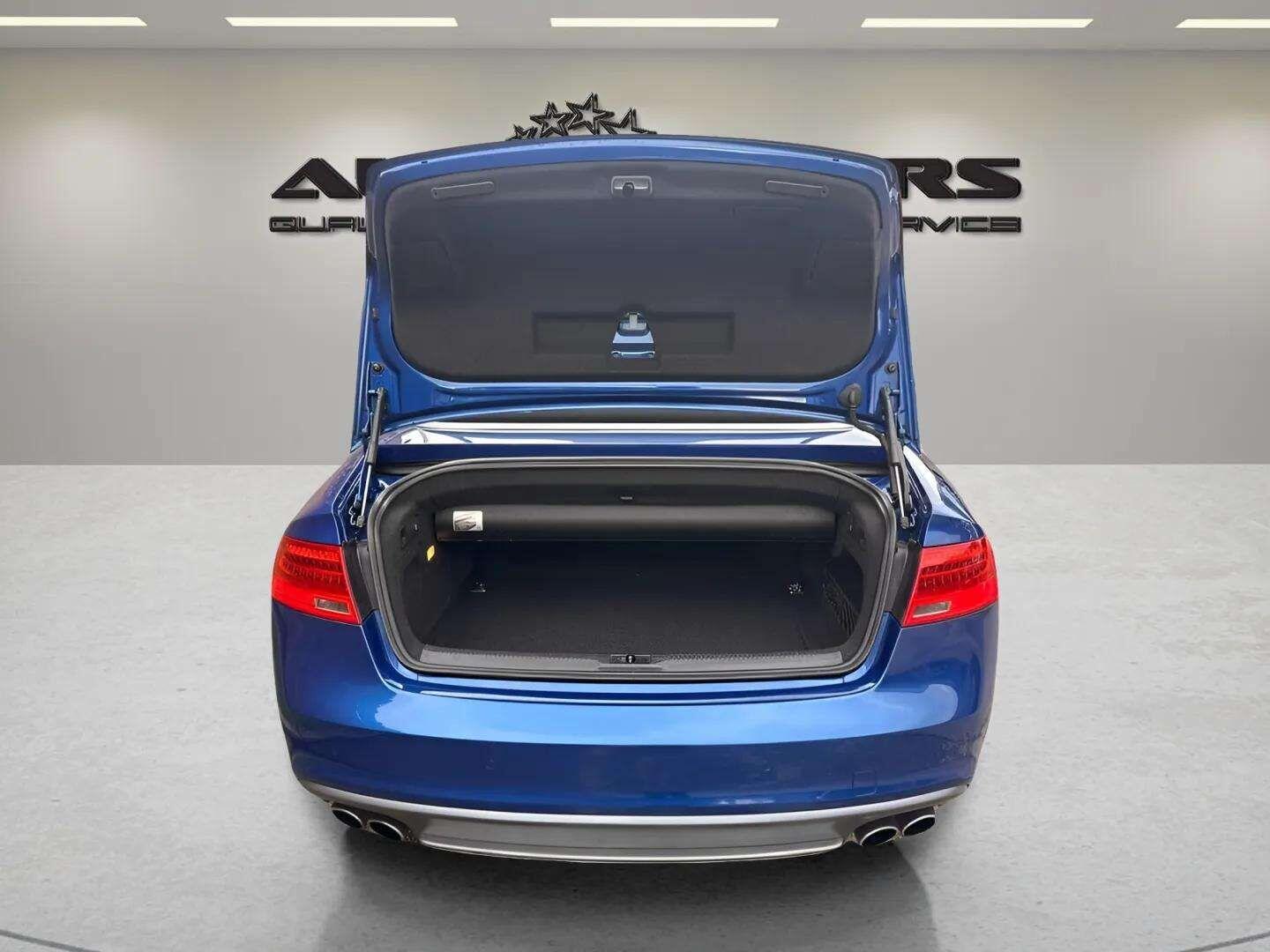 Audi S5 view 16