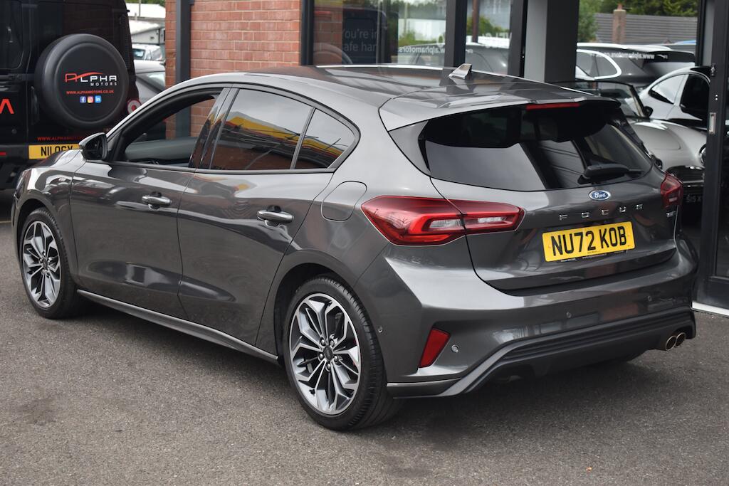 Ford Focus view 20