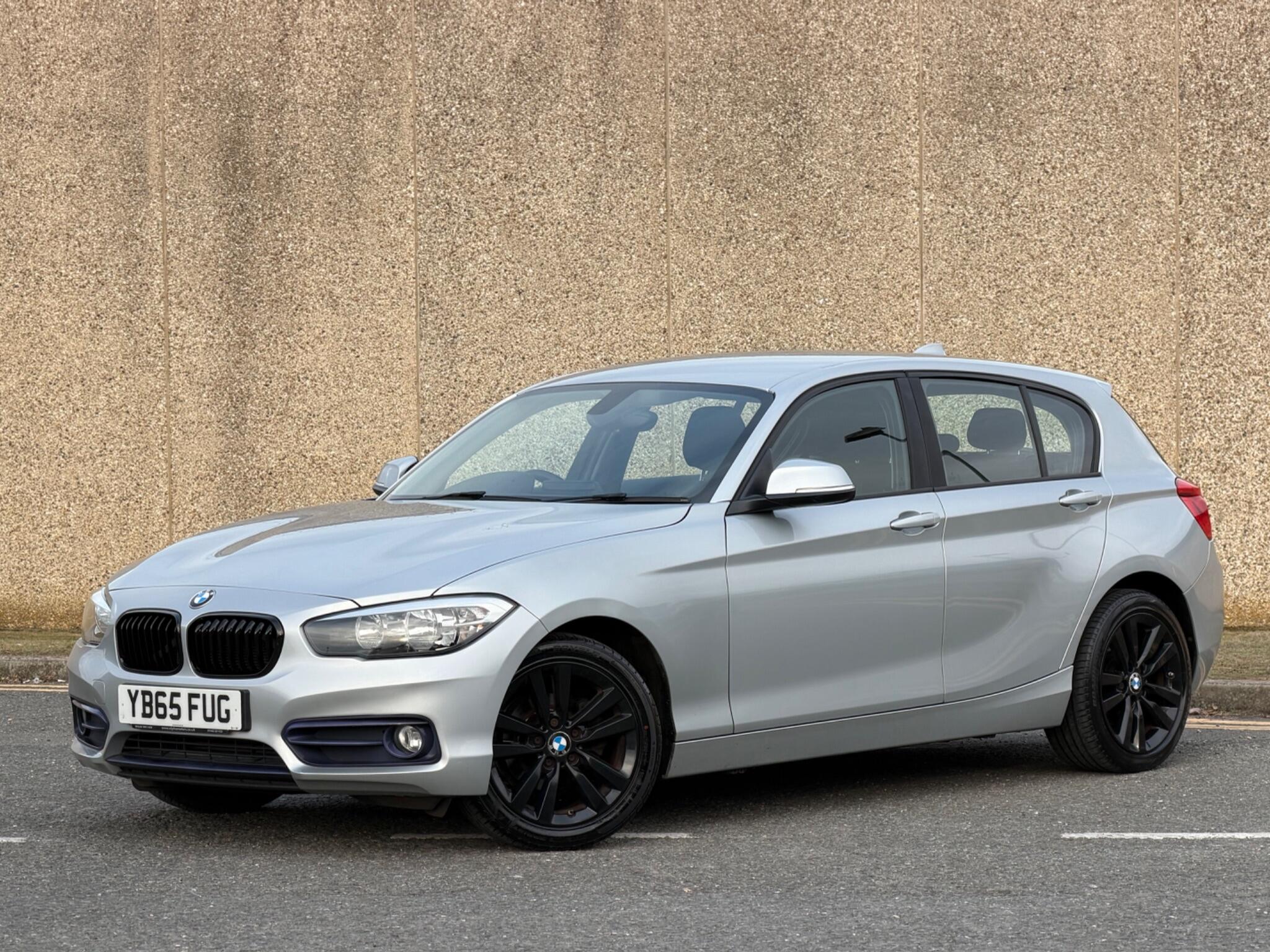 BMW 1 Series view 7