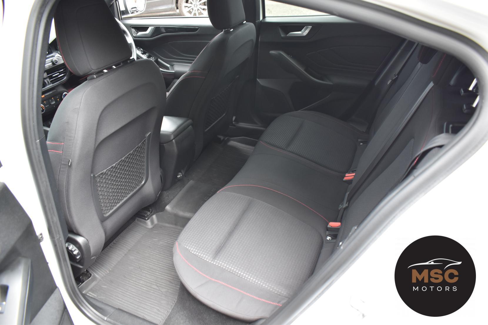 Ford Focus view 38