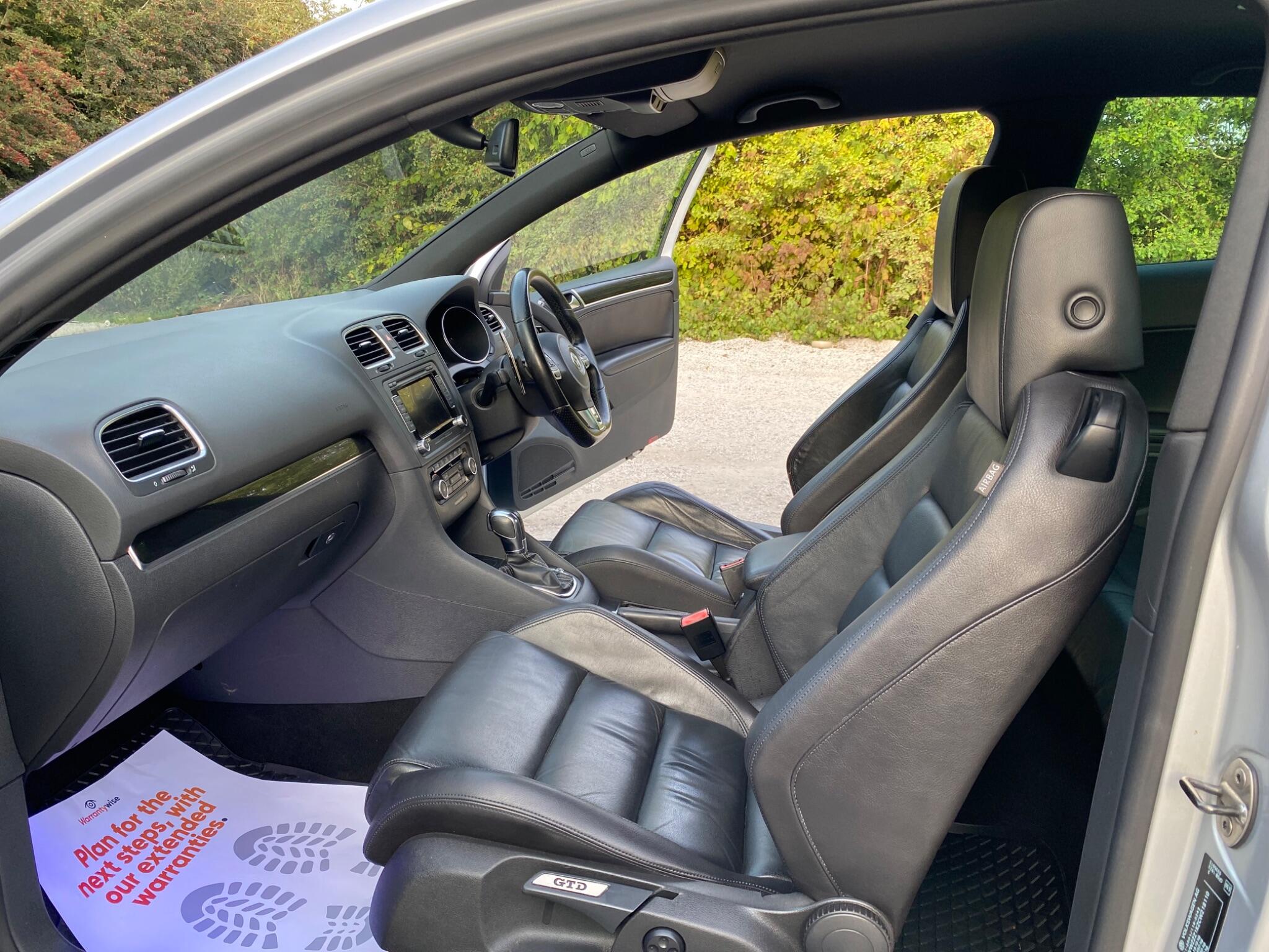 Volkswagen Golf view 16