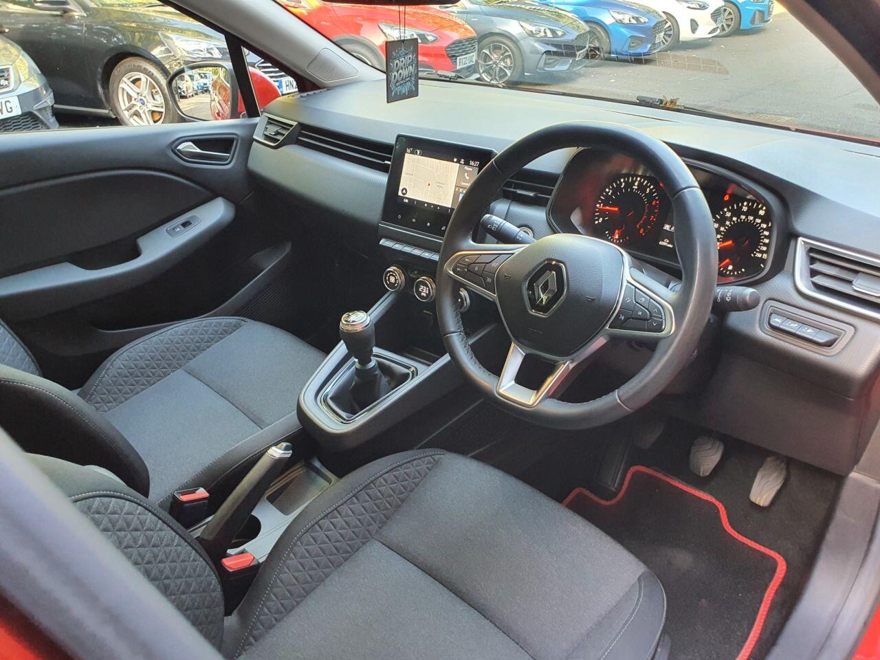 Renault Clio view 15