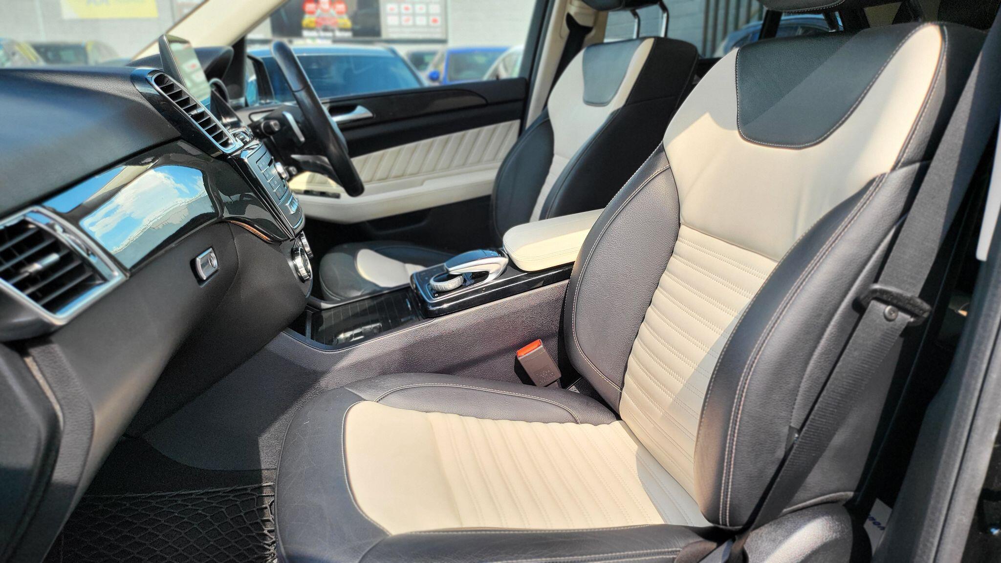 Mercedes-Benz Gle view 34