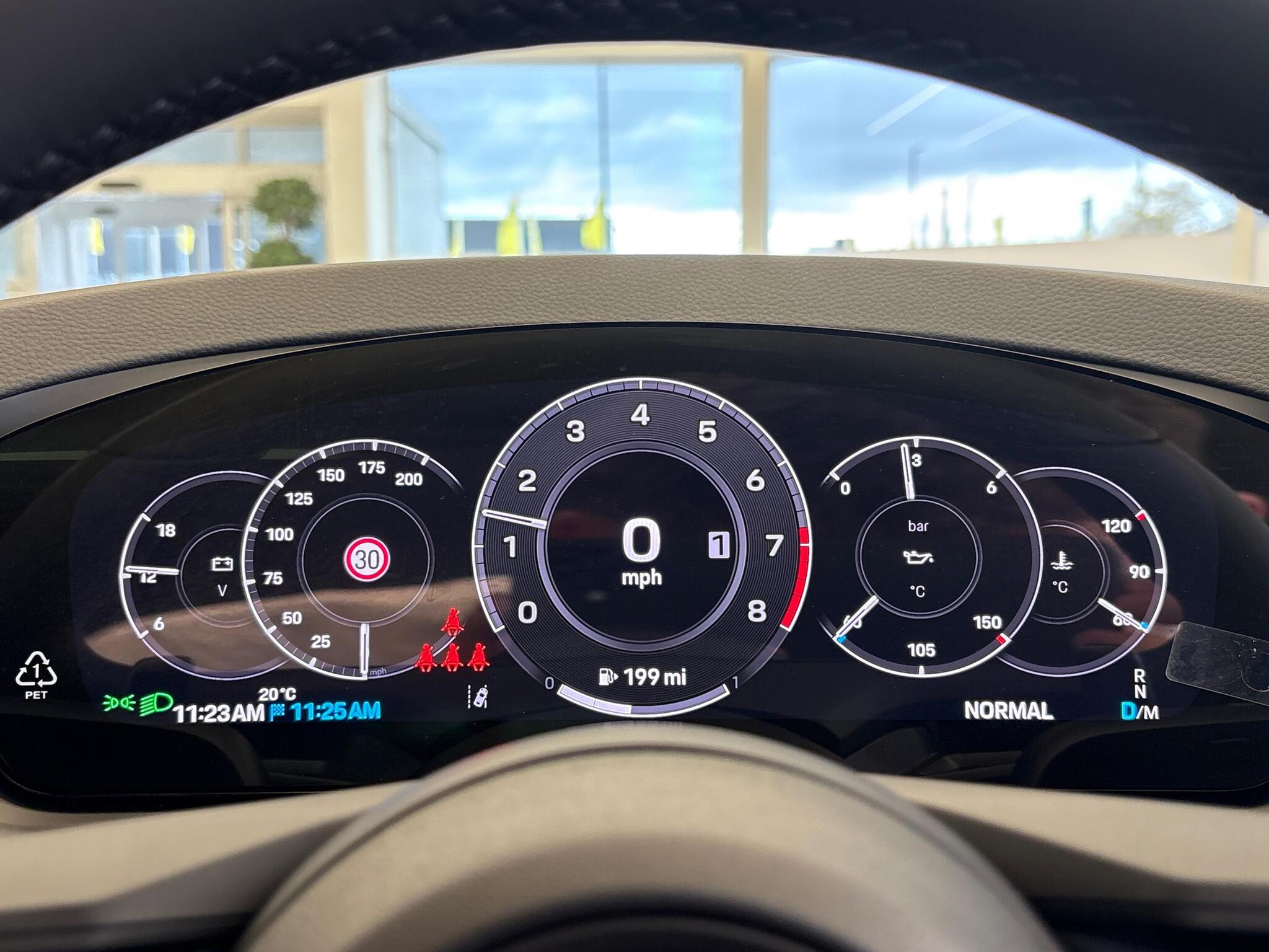 Porsche Cayenne view 16