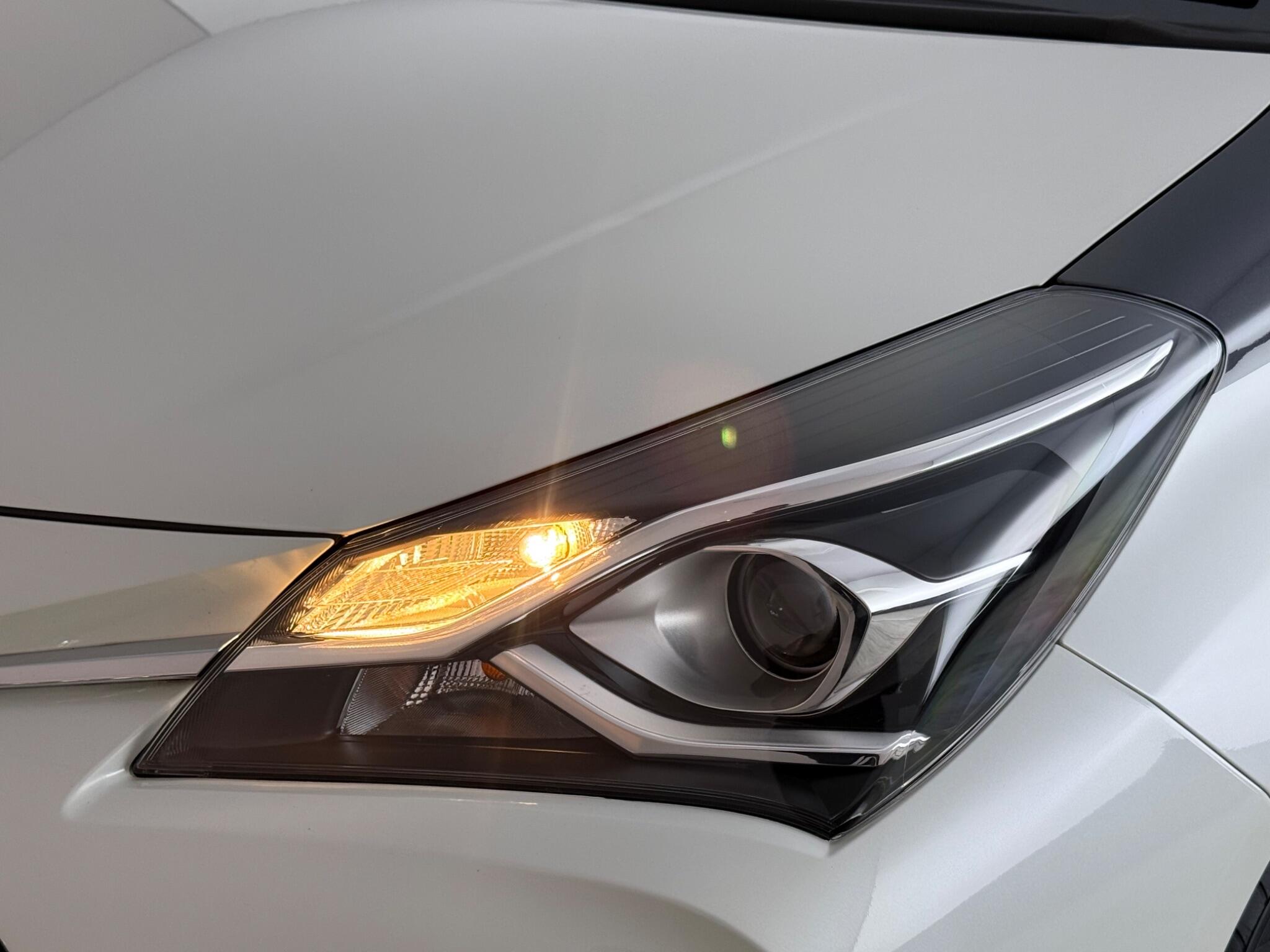 Toyota Yaris view 12