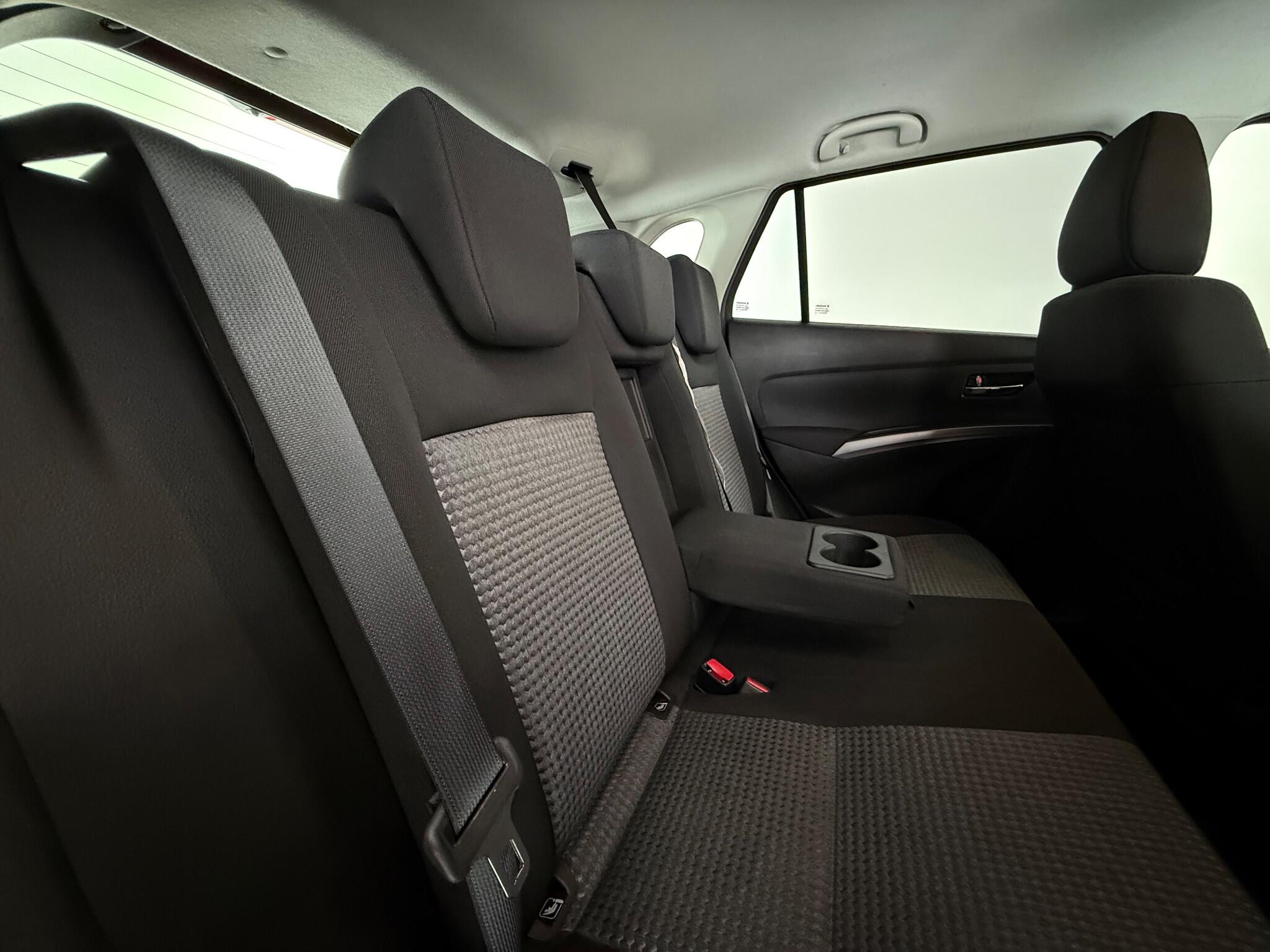 Suzuki S-Cross view 15