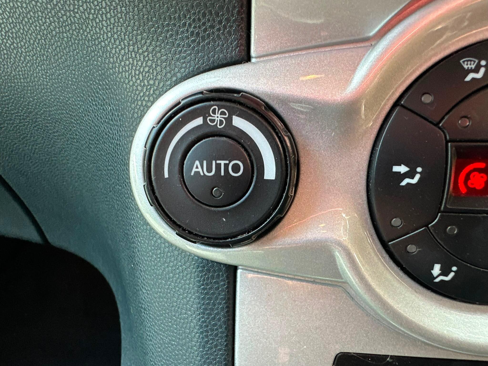 Ford Fiesta view 29