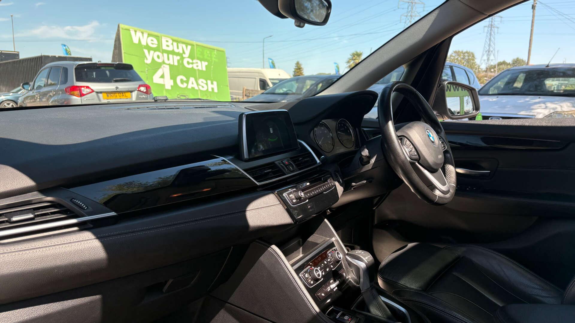 BMW 2 Series view 14