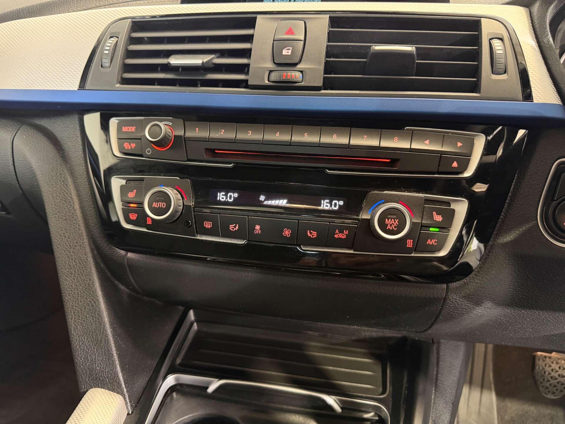 BMW 3 Series view 40