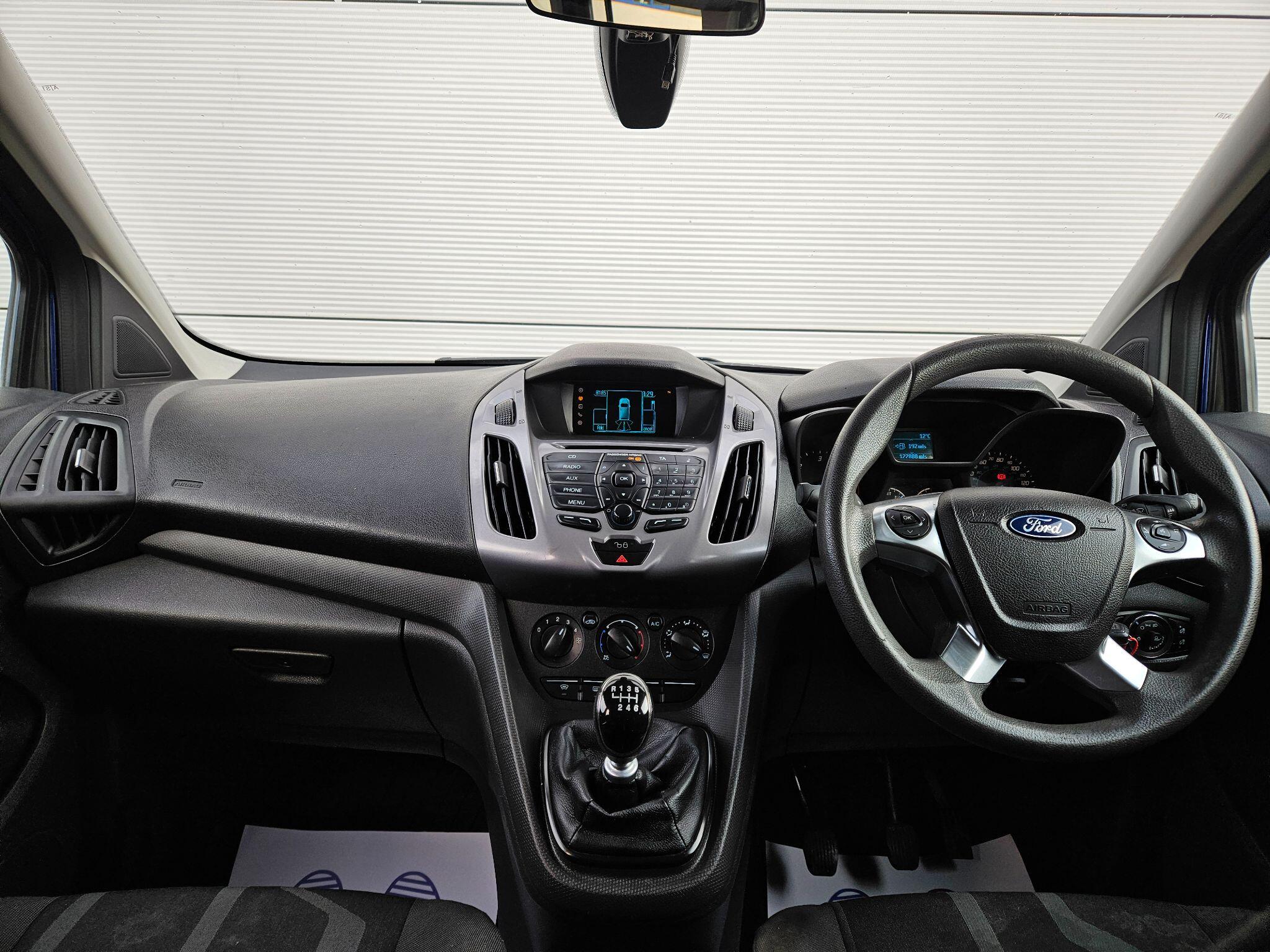 Ford Tourneo Connect view 14