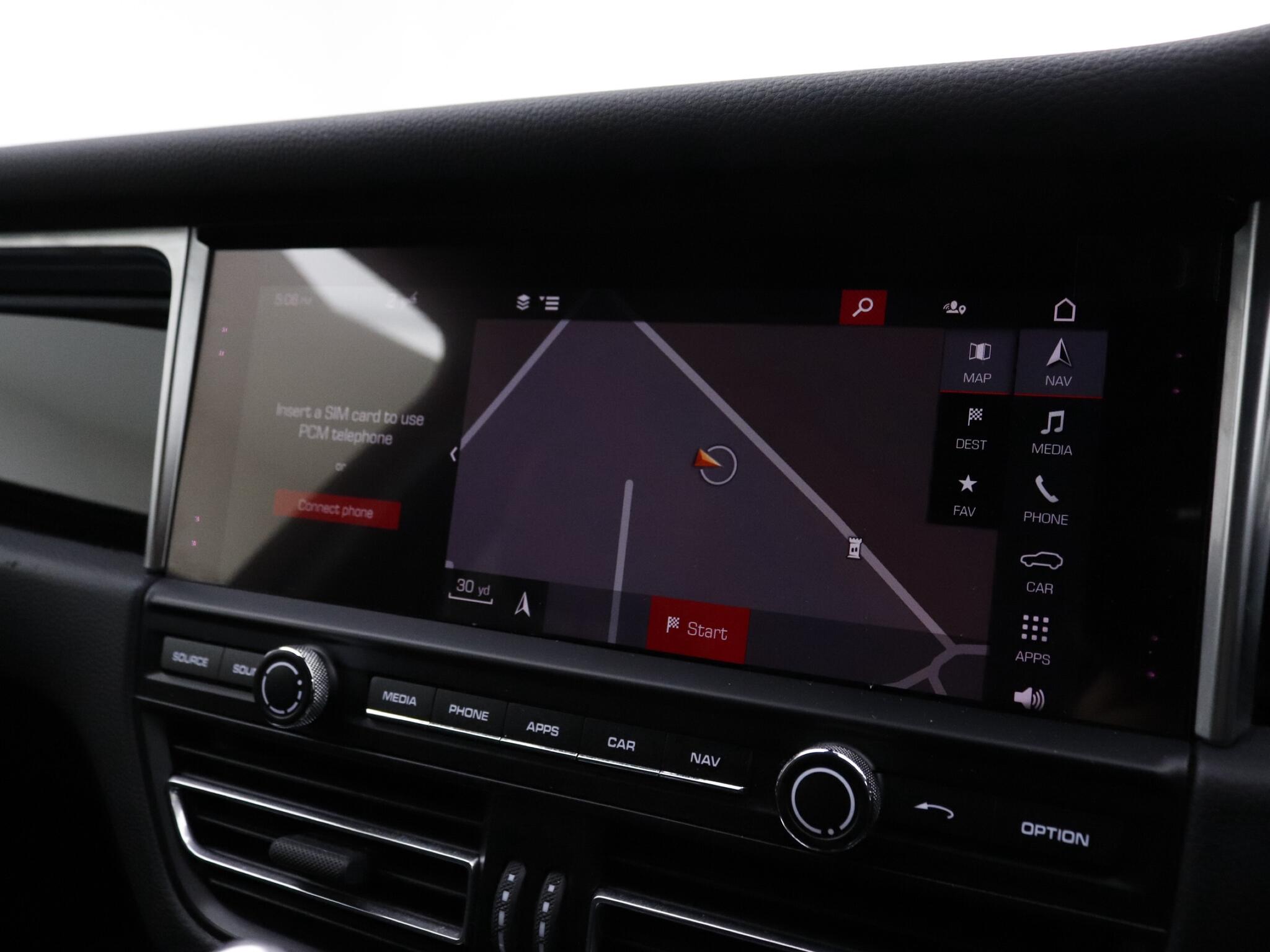Porsche Macan view 29