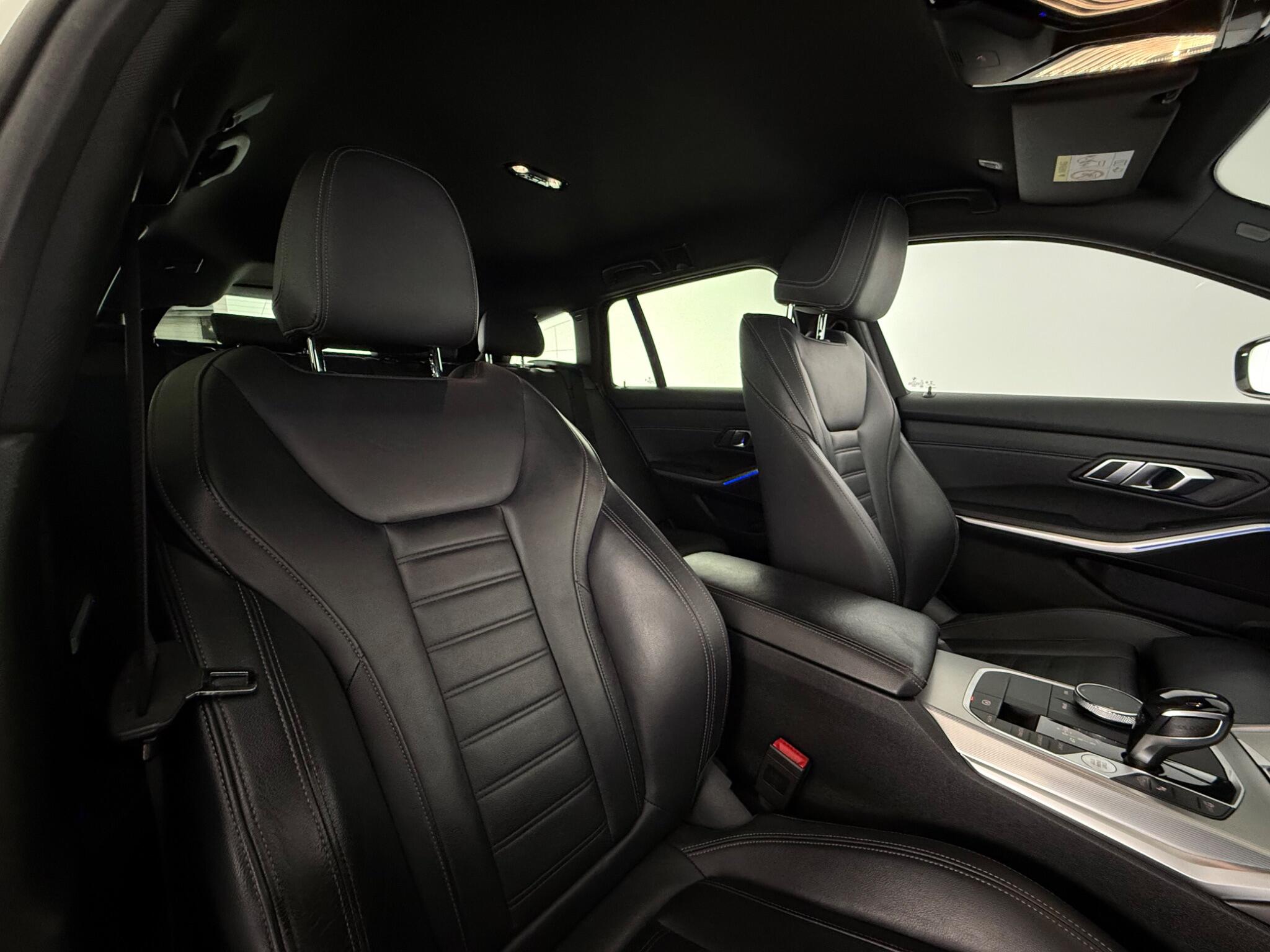 BMW 3 Series view 27