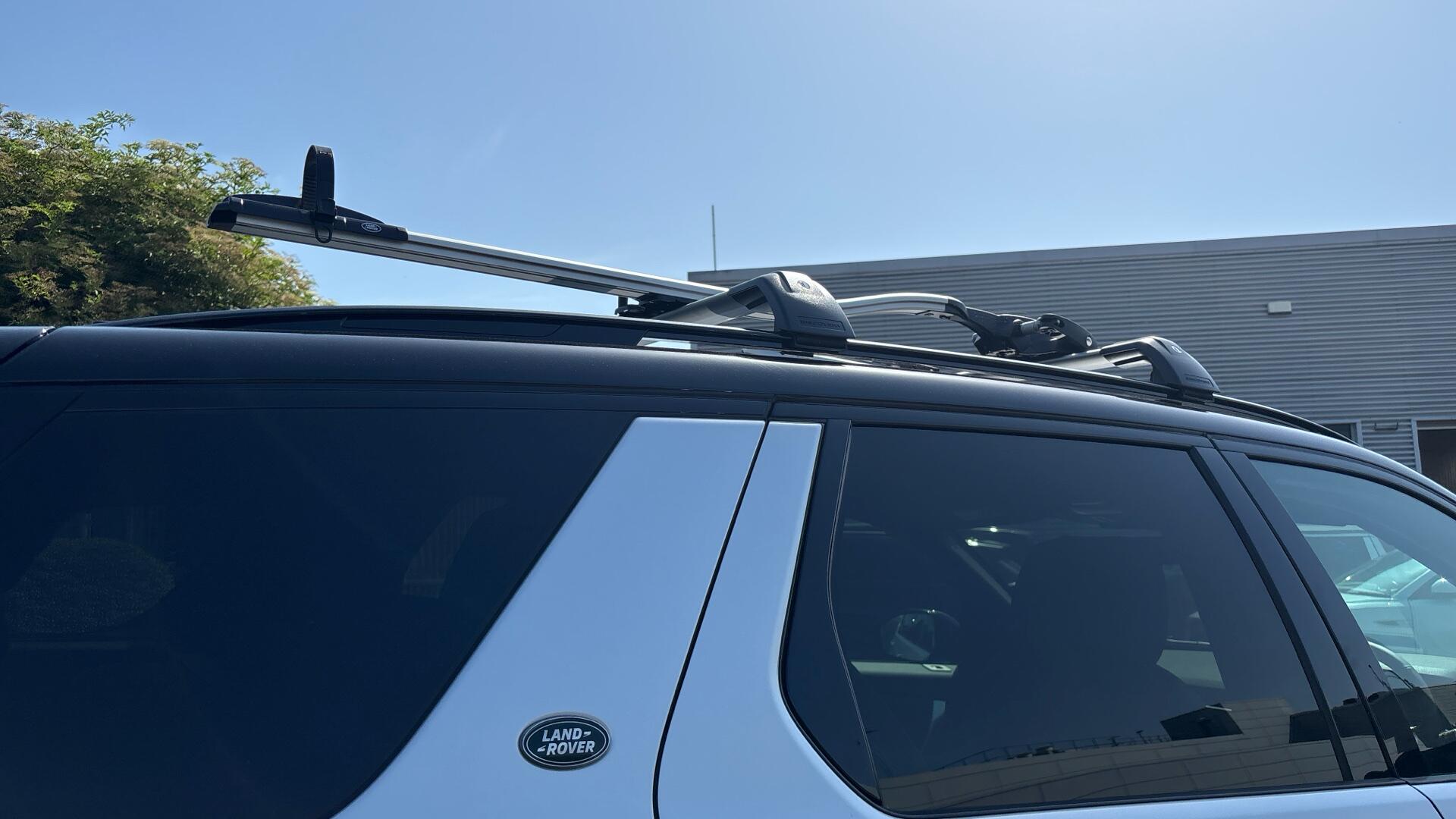 Land Rover Discovery Sport view 42