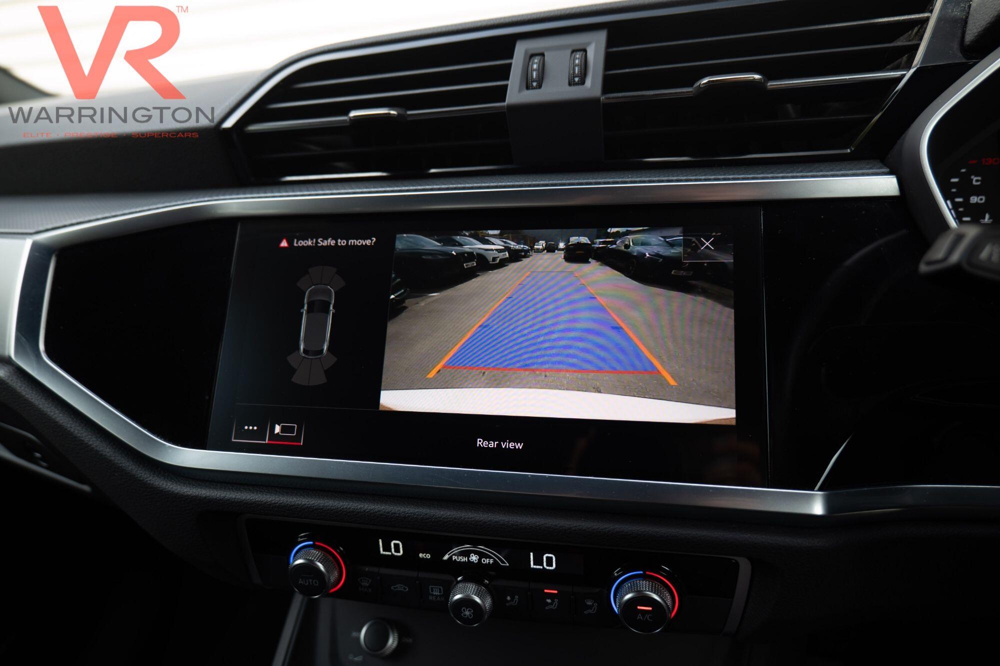 Audi Q3 view 28